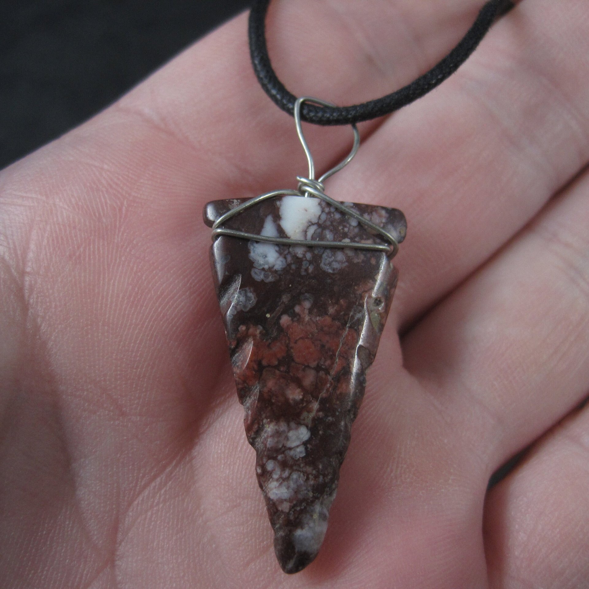 Vintage Carved Arrowhead Fetish Pendant Necklace