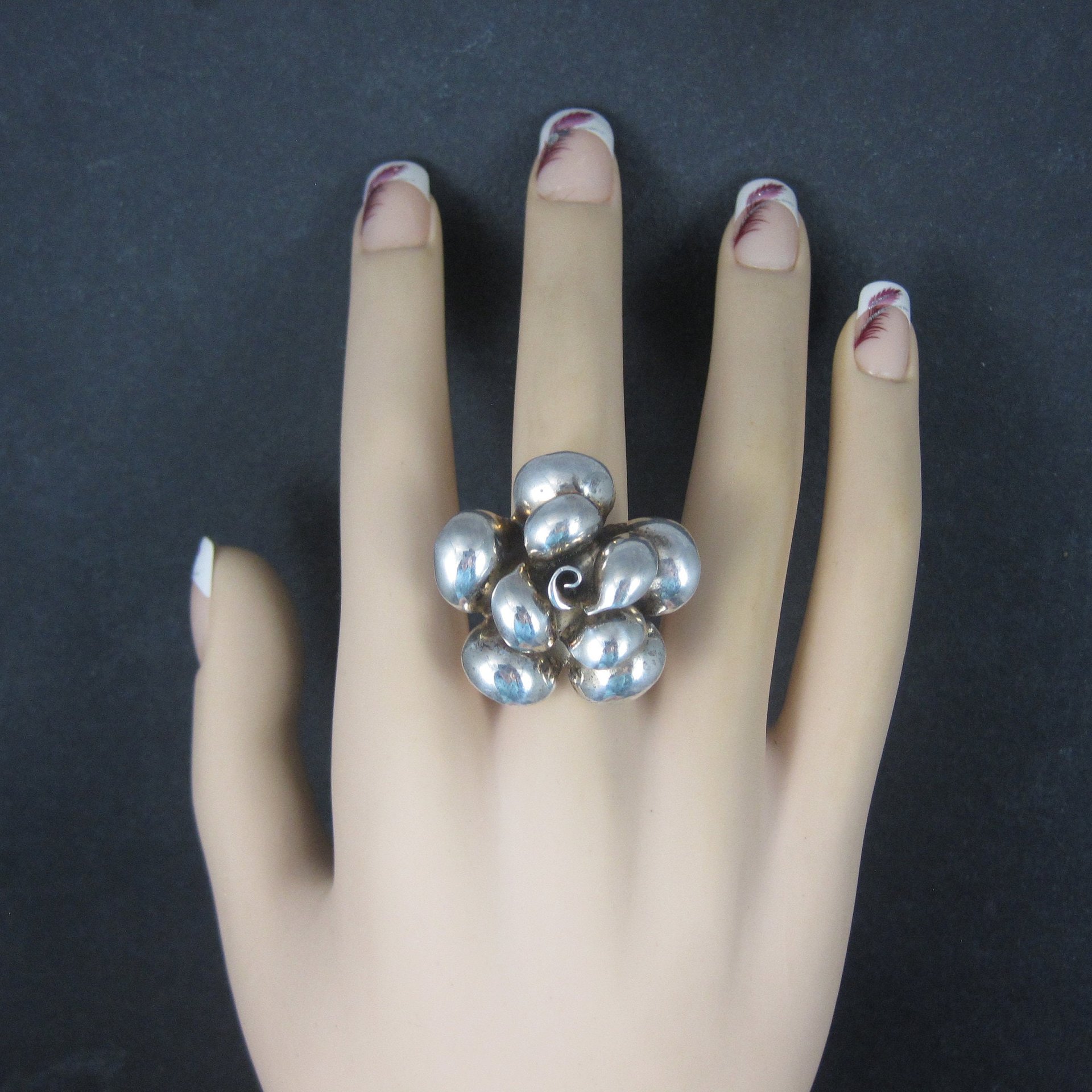 Large Sterling Dimensional Flower Ring Size 8.5