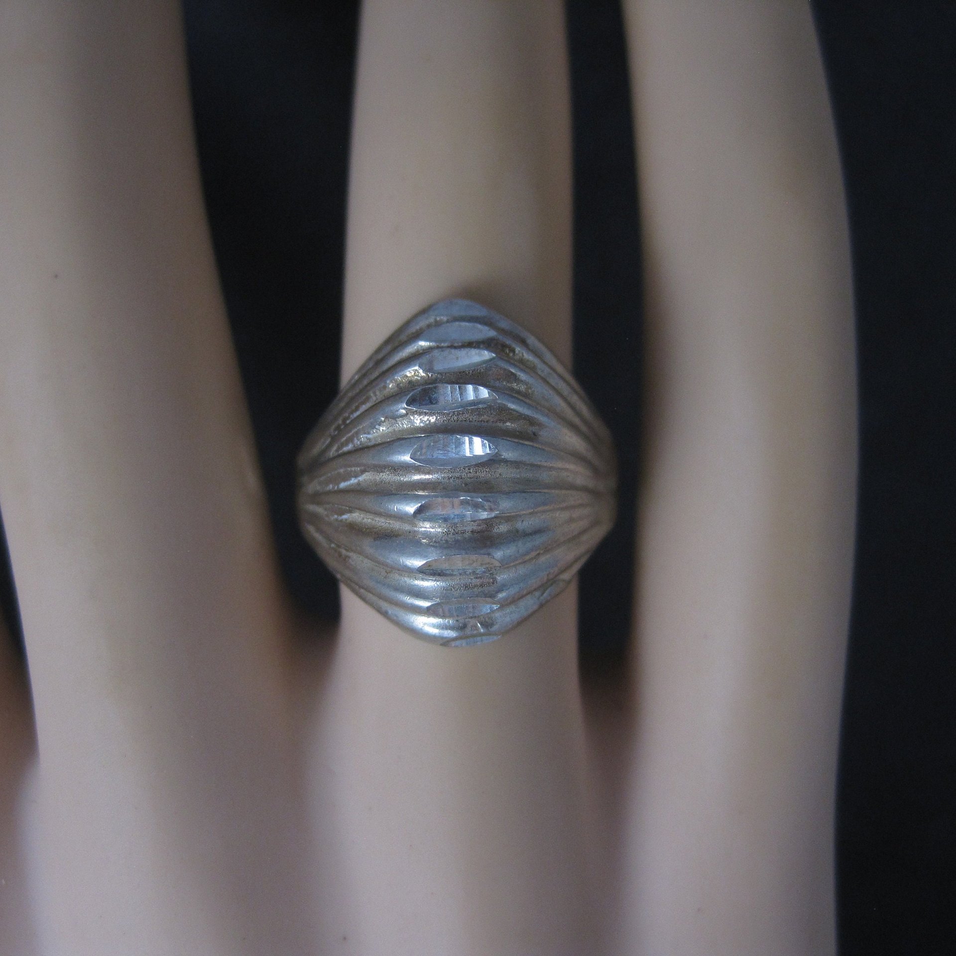 Vintage Diamond Cut Sterling Dome Ring Size 7