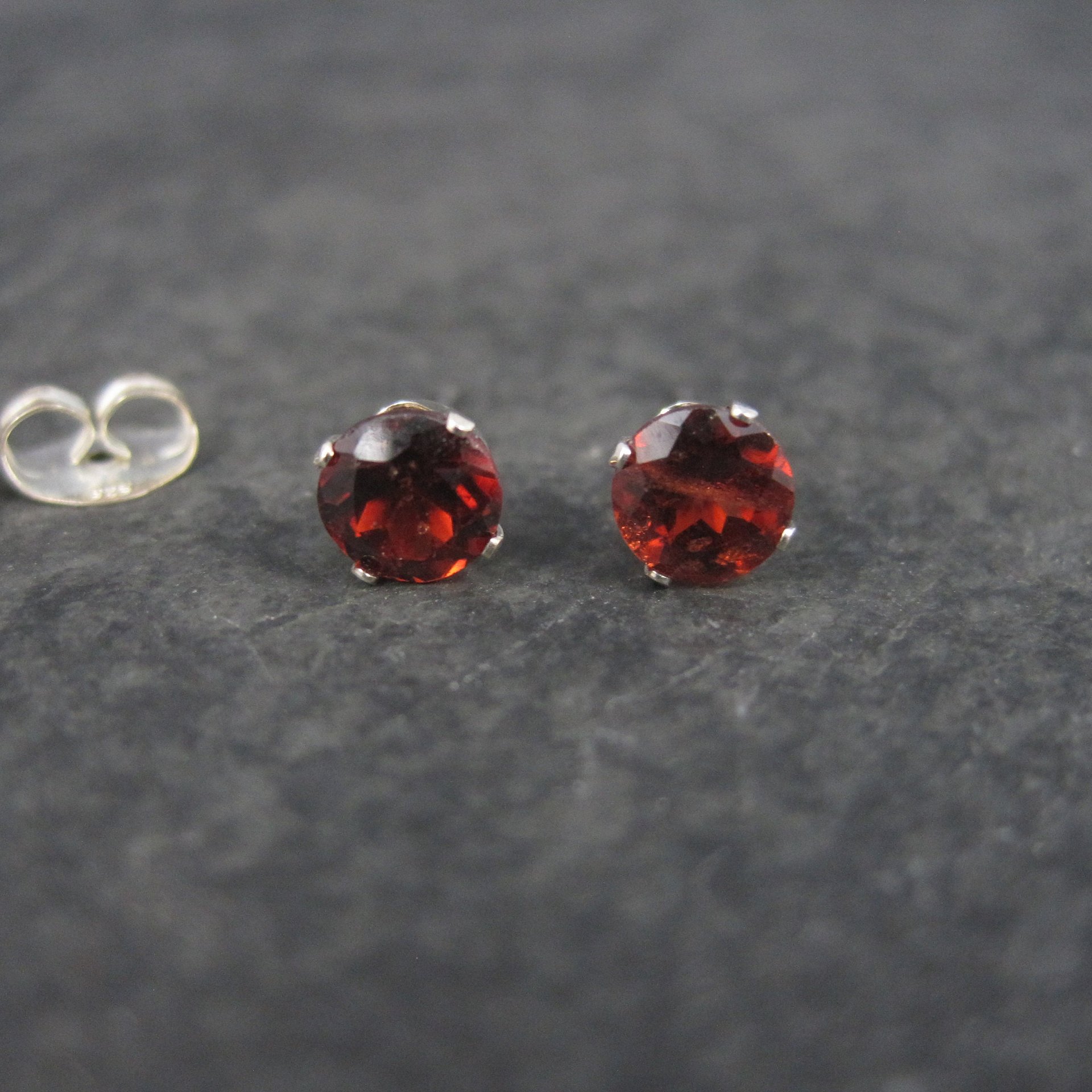 Estate Sterling 5mm Garnet Stud Earrings