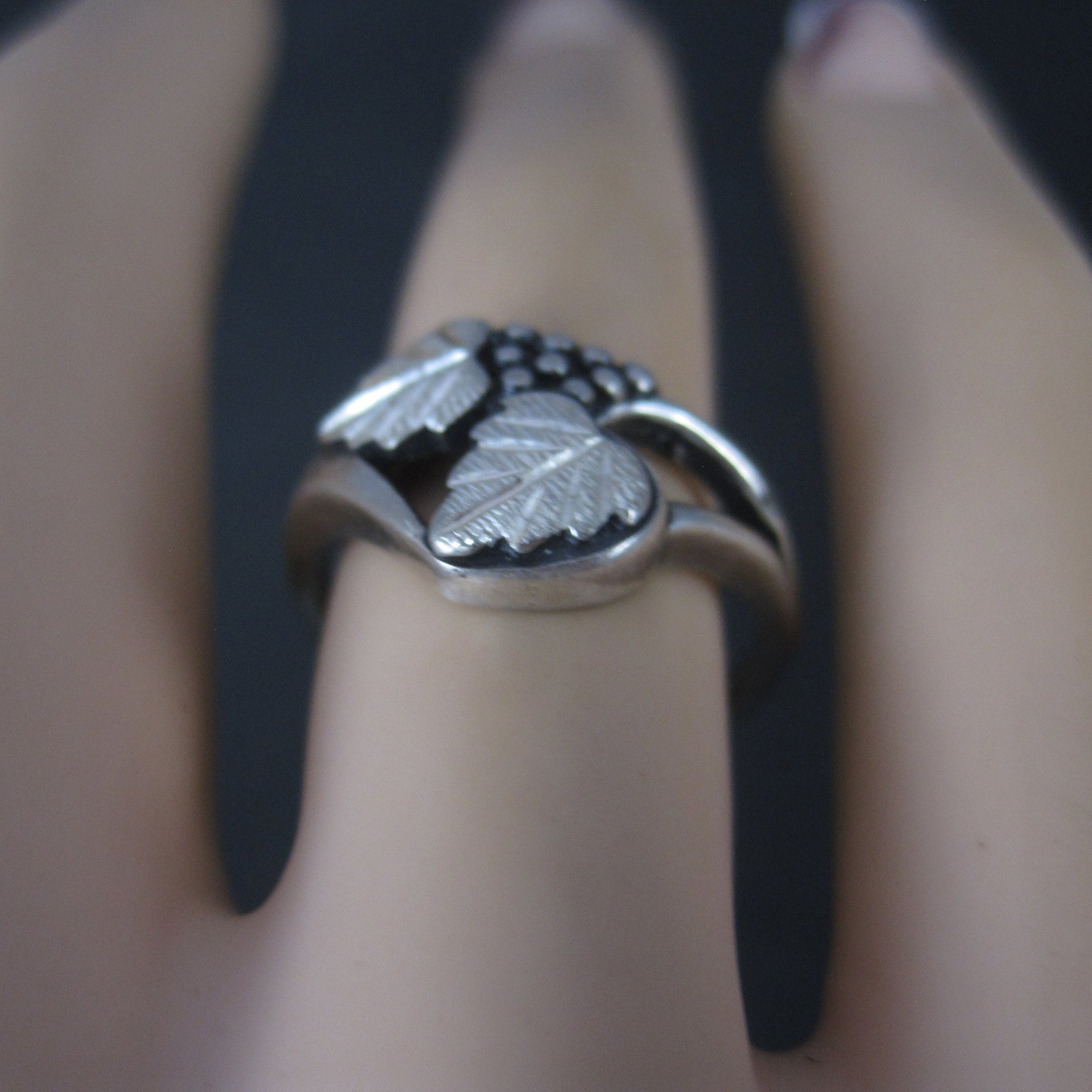 Vintage Black Hills Silver Ring Size 6.25