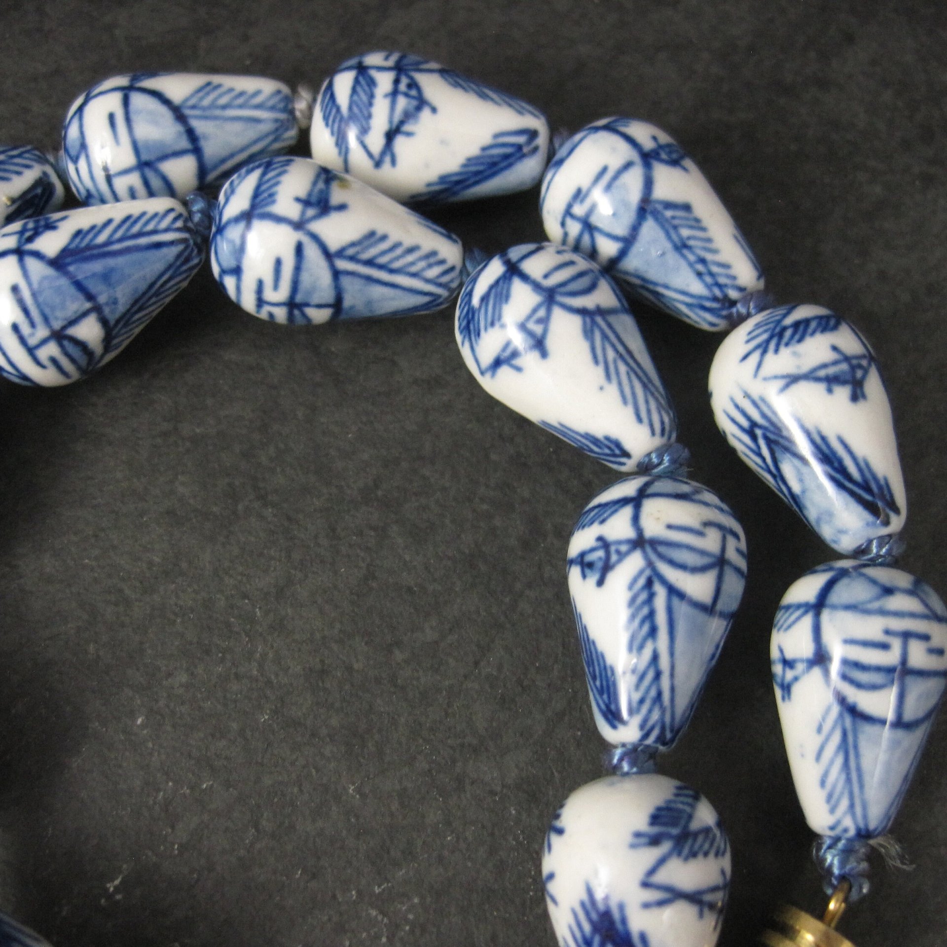 Vintage Chinese Import Hand Painted Porcelain Bead Necklace 24 Inches