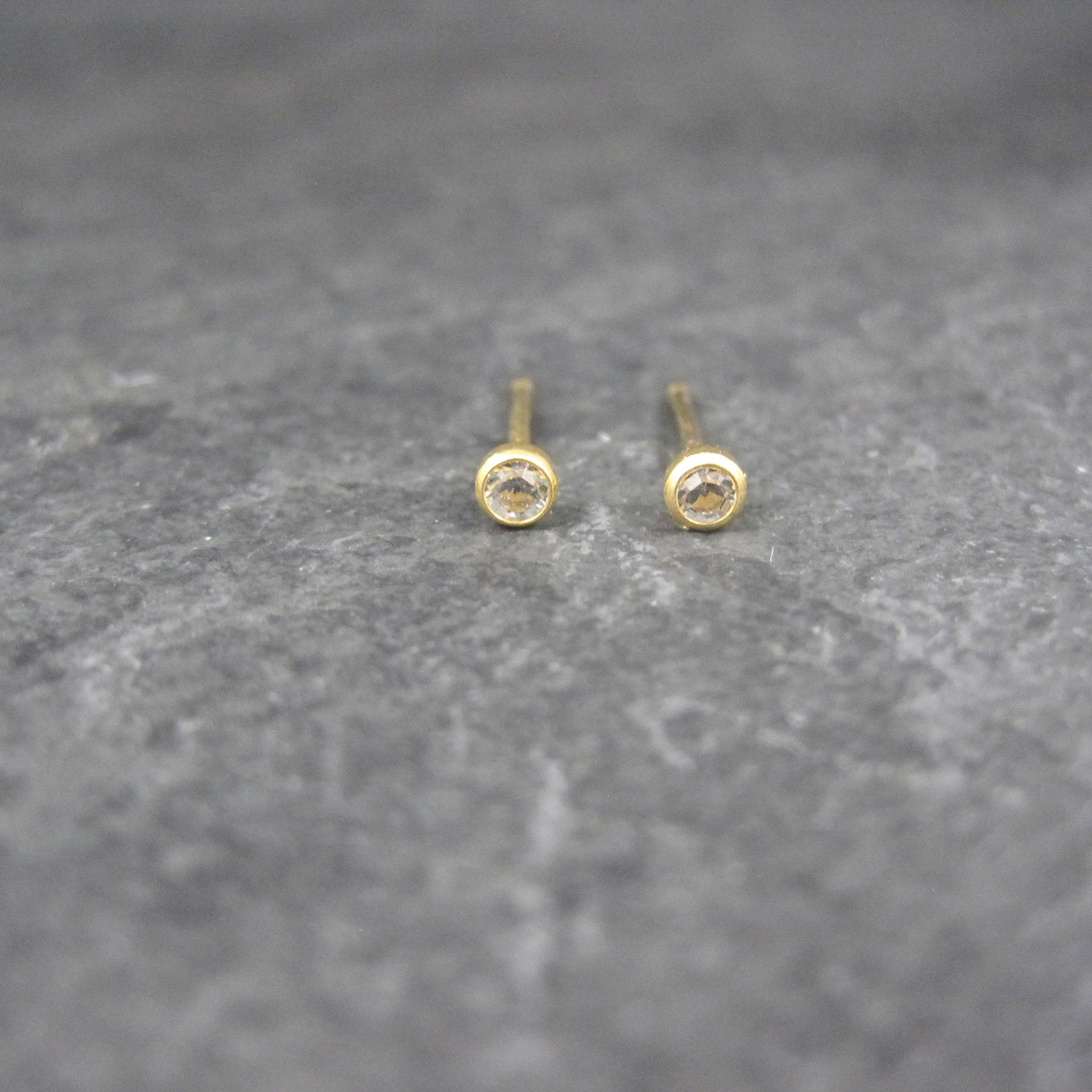 90s 3mm 14K Crystal Bezel Piercing Stud Earrings