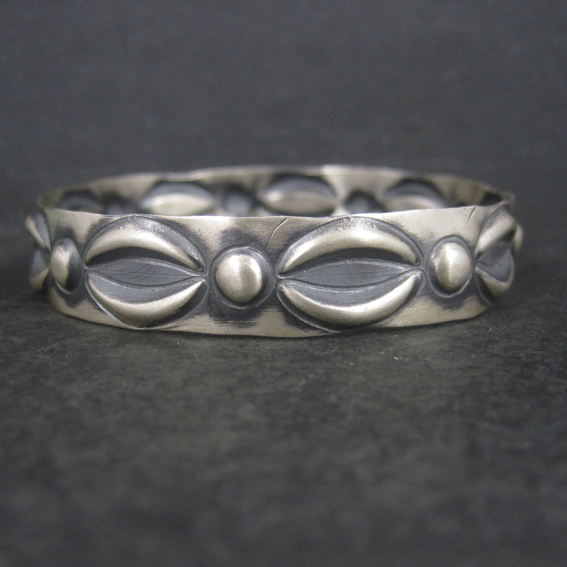 Vintage Southwestern Sterling Bangle Bracelet 8 Inches