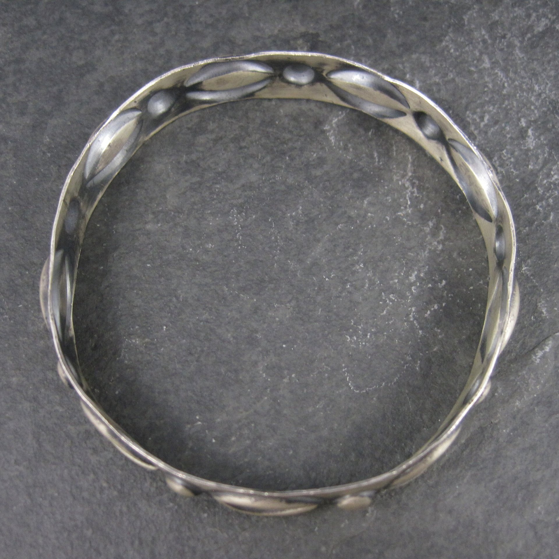 Vintage Southwestern Sterling Bangle Bracelet 8 Inches