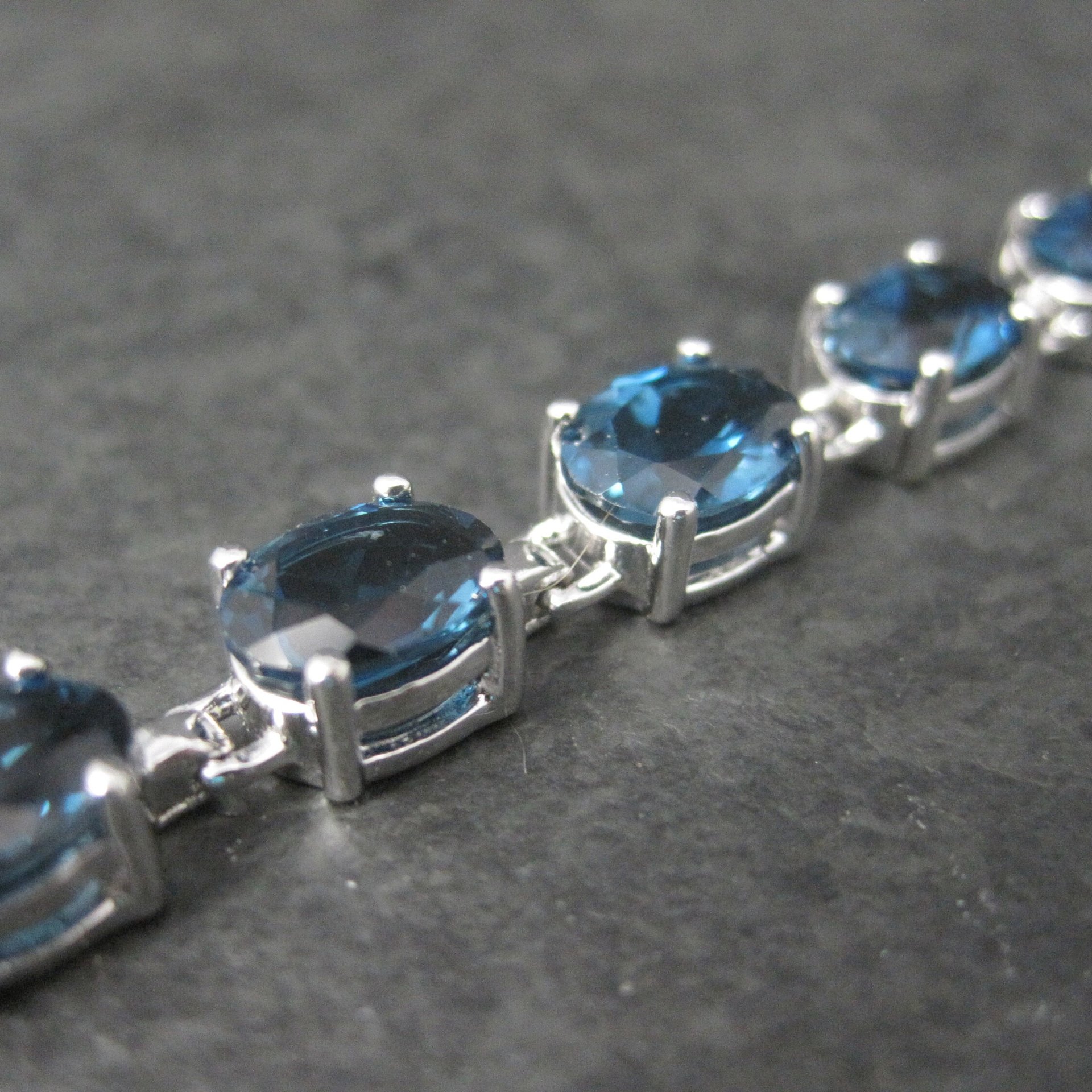 Vintage Sterling 29 Carat Blue Topaz Bracelet 7.5 Inches