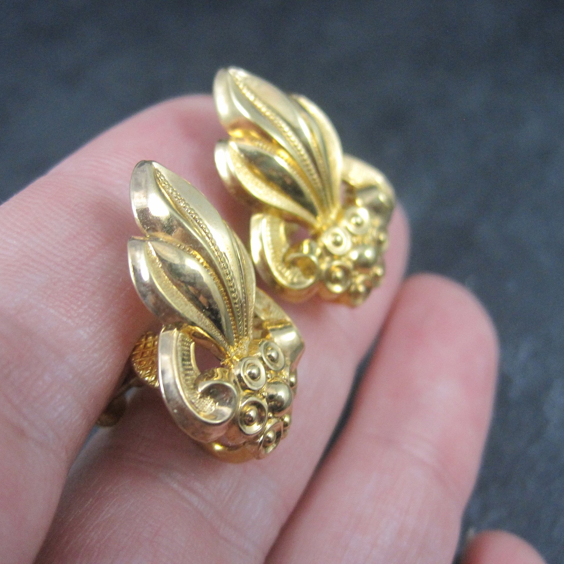 Vintage Nouveau 12K Screw Back Earrings