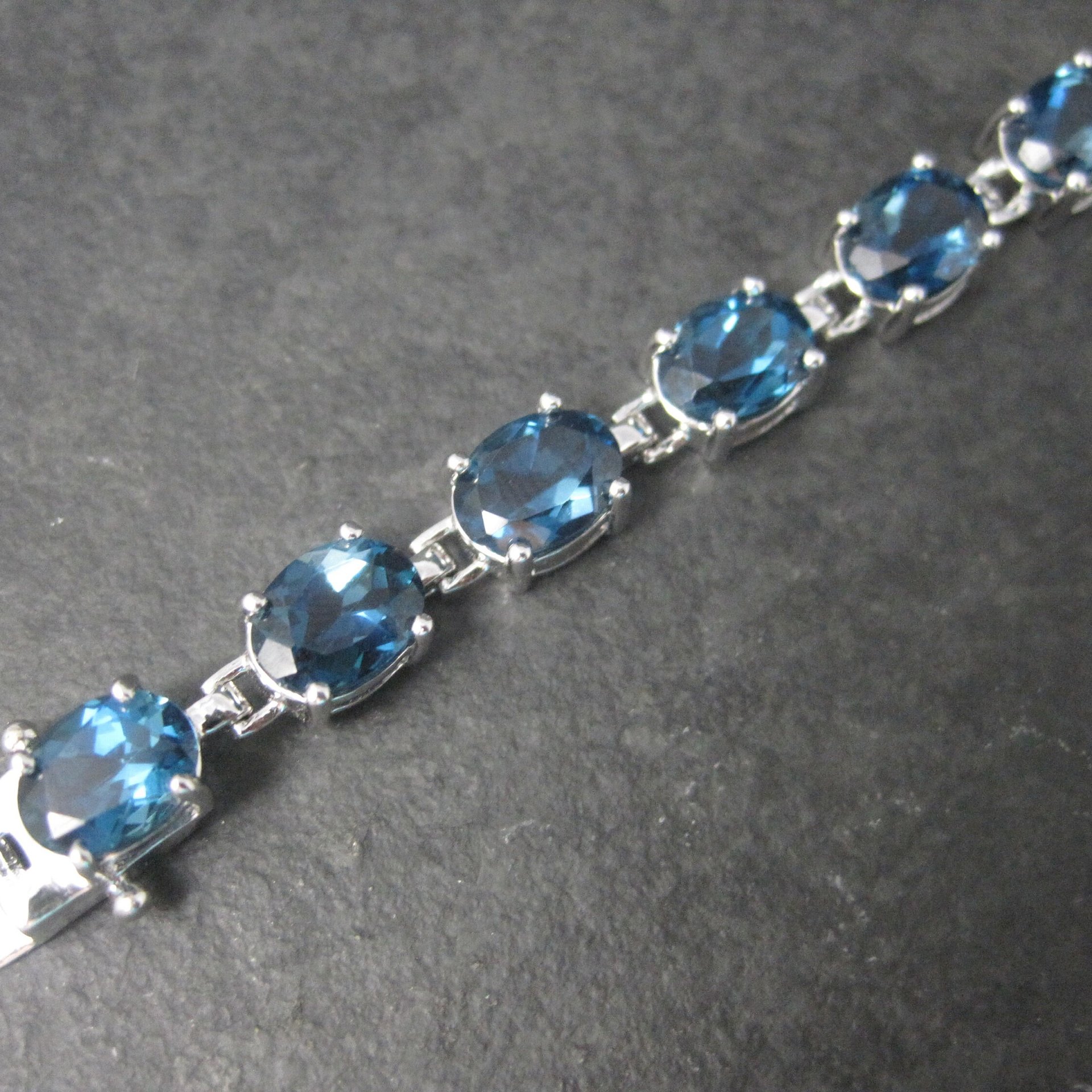 Vintage Sterling 29 Carat Blue Topaz Bracelet 7.5 Inches