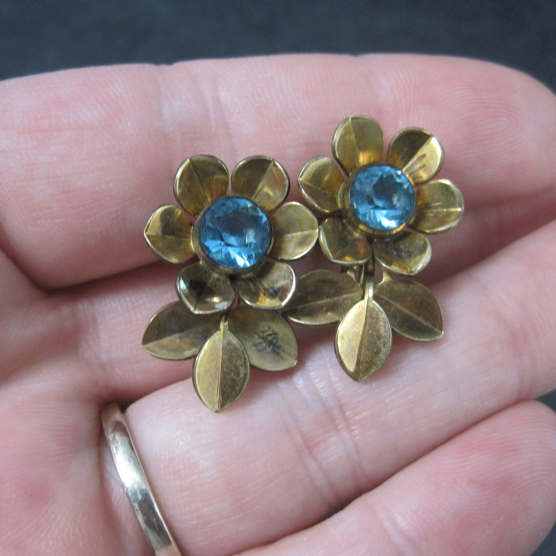 Vintage Gold Filled Blue Rhinestone Flower Screw Back Earrings Simmons