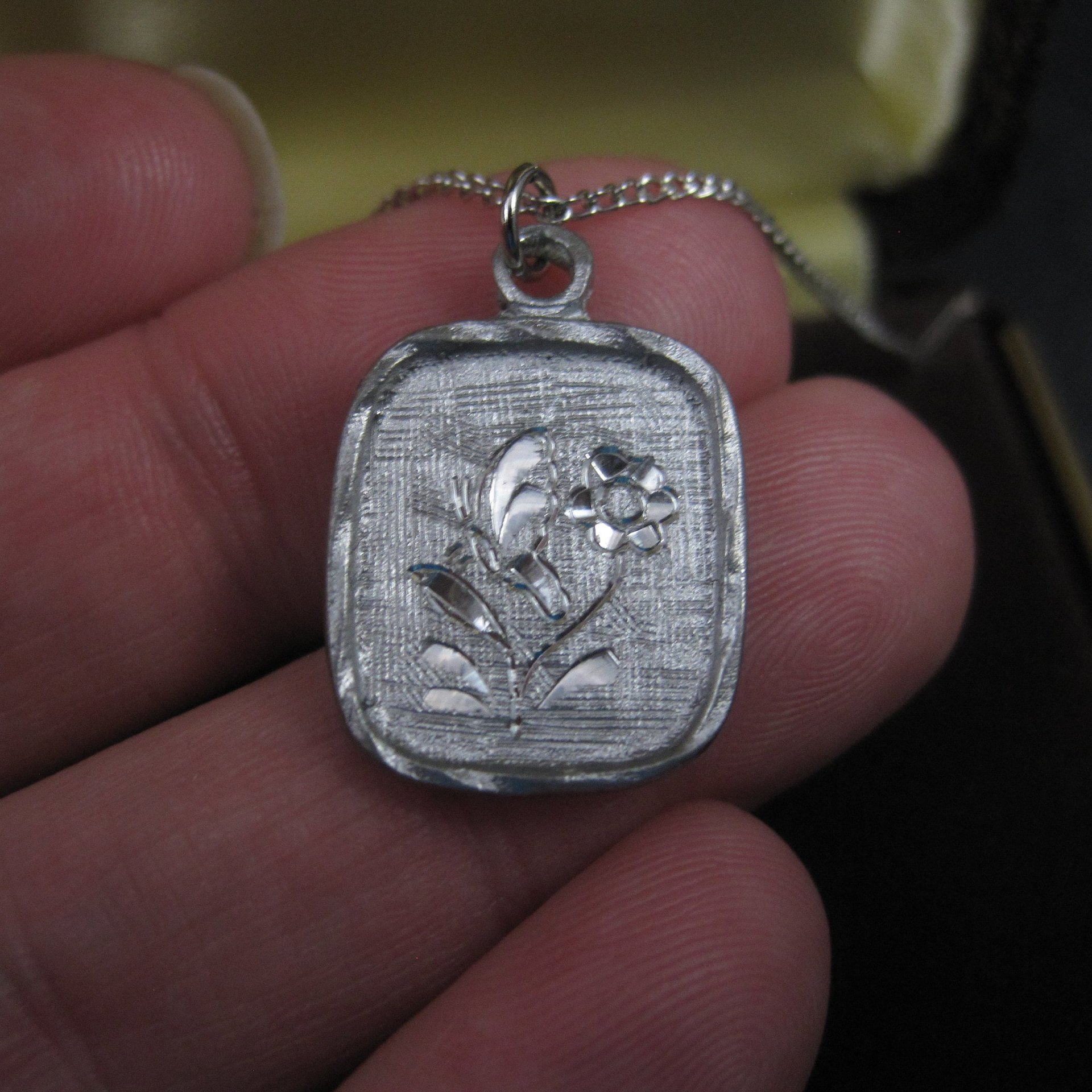 Vintage Kelly Waters Etched Flower Pewter Pendant Necklace