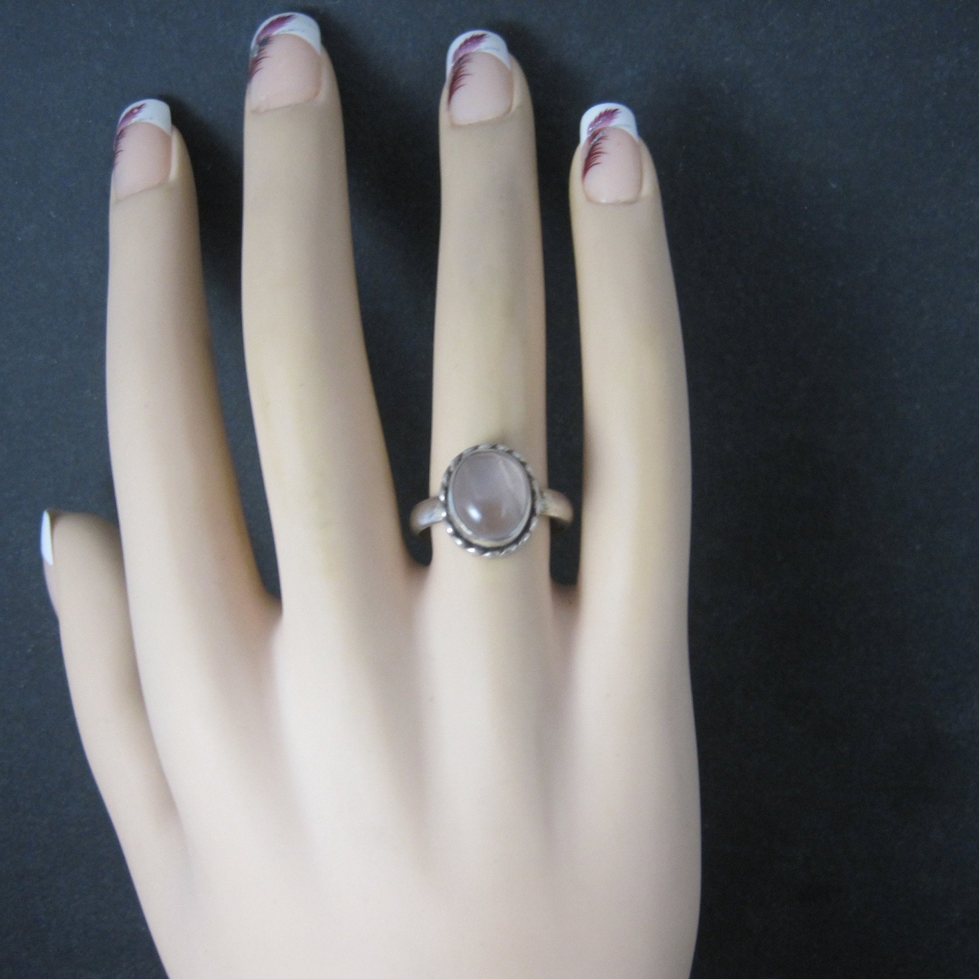 Simple 90s Sterling Rose Quartz Ring Size 7.75