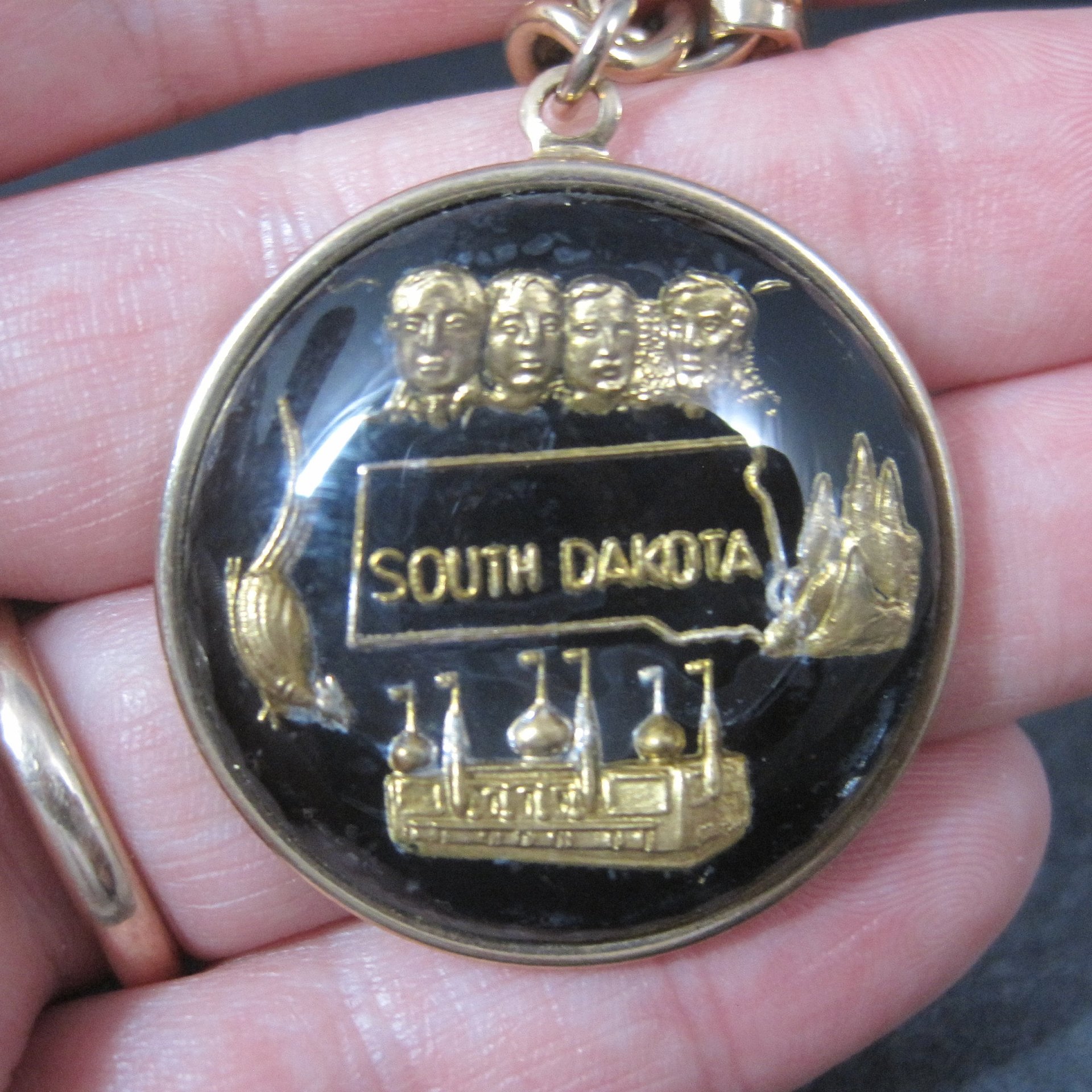 Vintage 50s South Dakota Souvenir Charm Bracelet 7 Inches