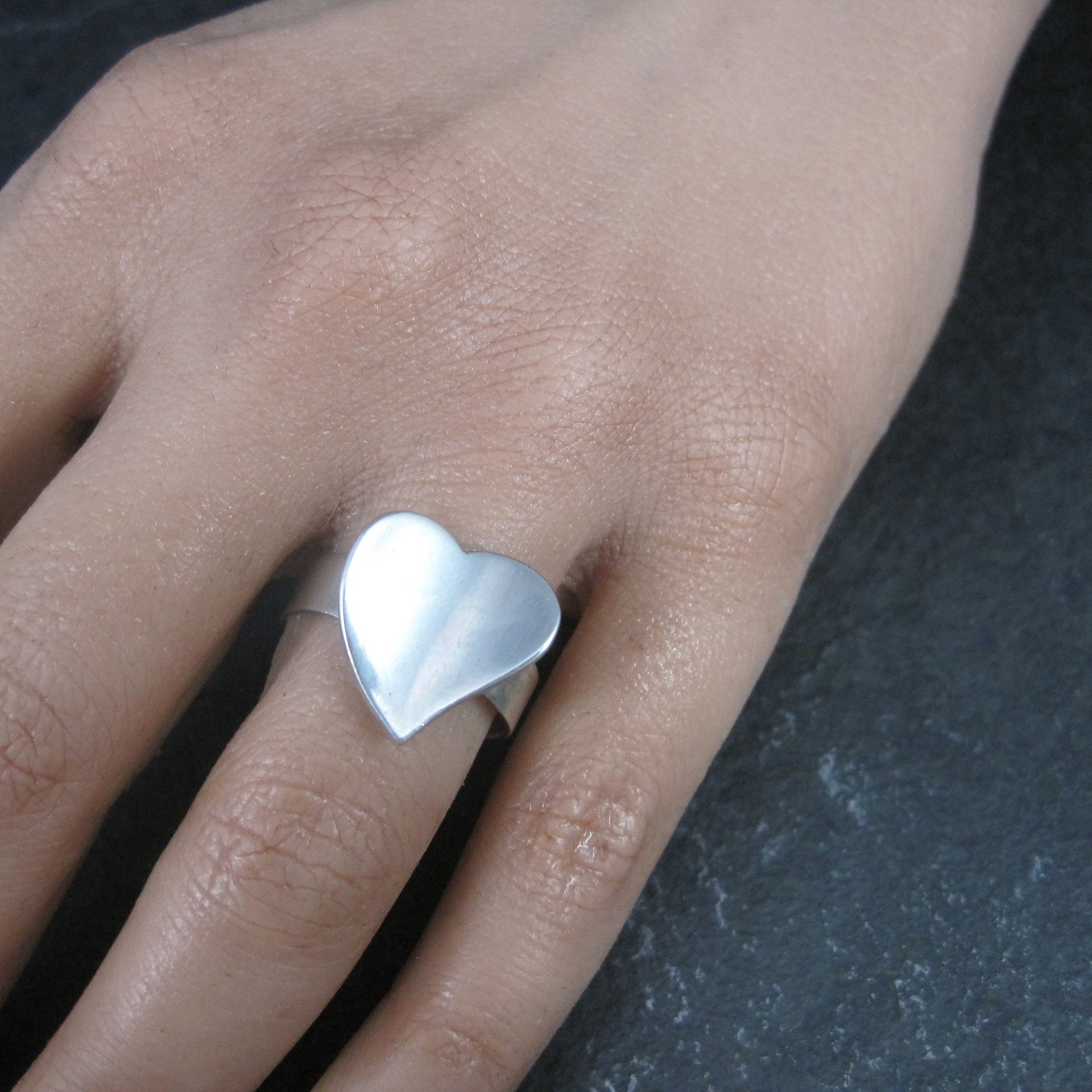 90s Vintage Sterling Silver Heart Ring Size 7.5