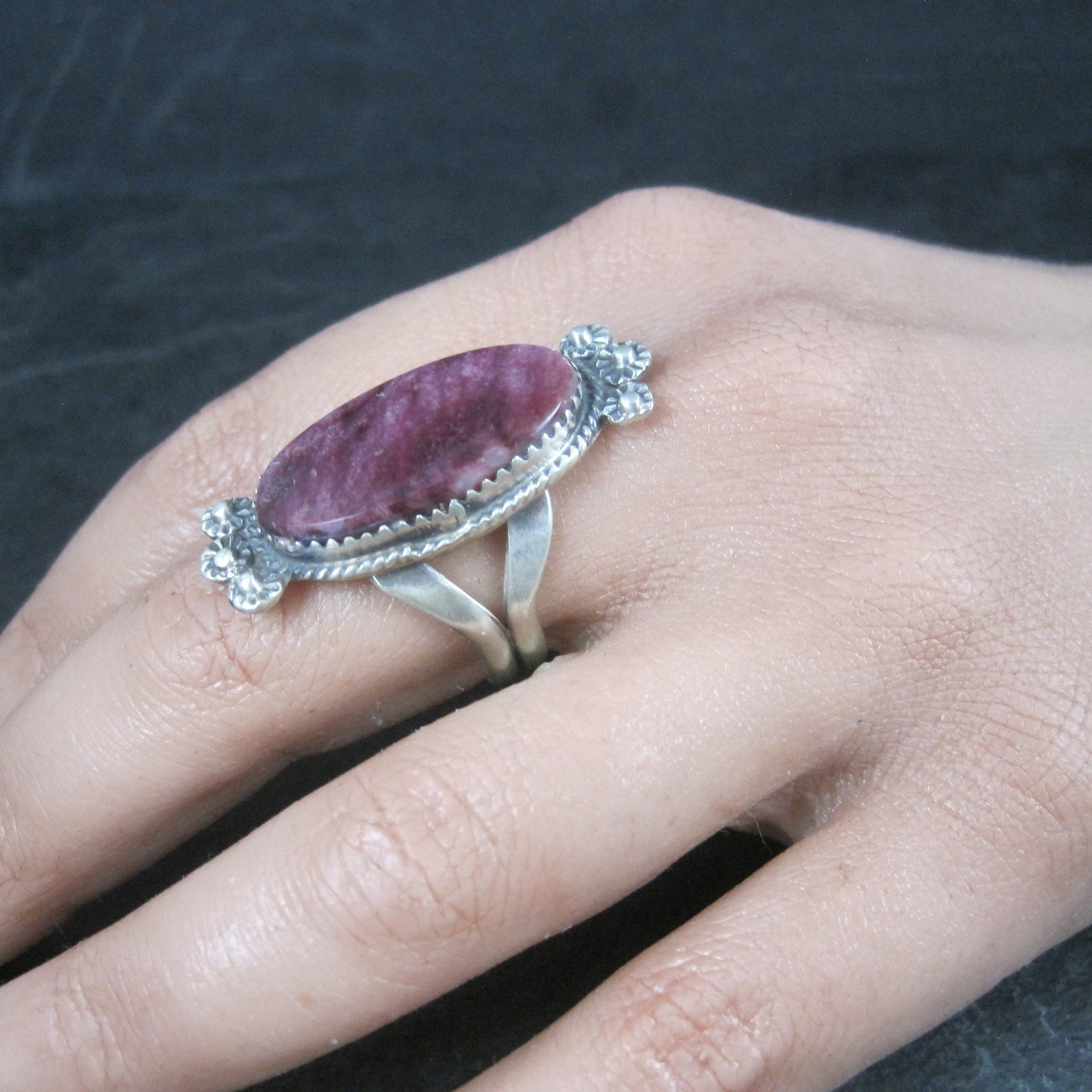 Vintage Southwestern Sterling Purple Spiny Oyster Ring Size 9 Signed