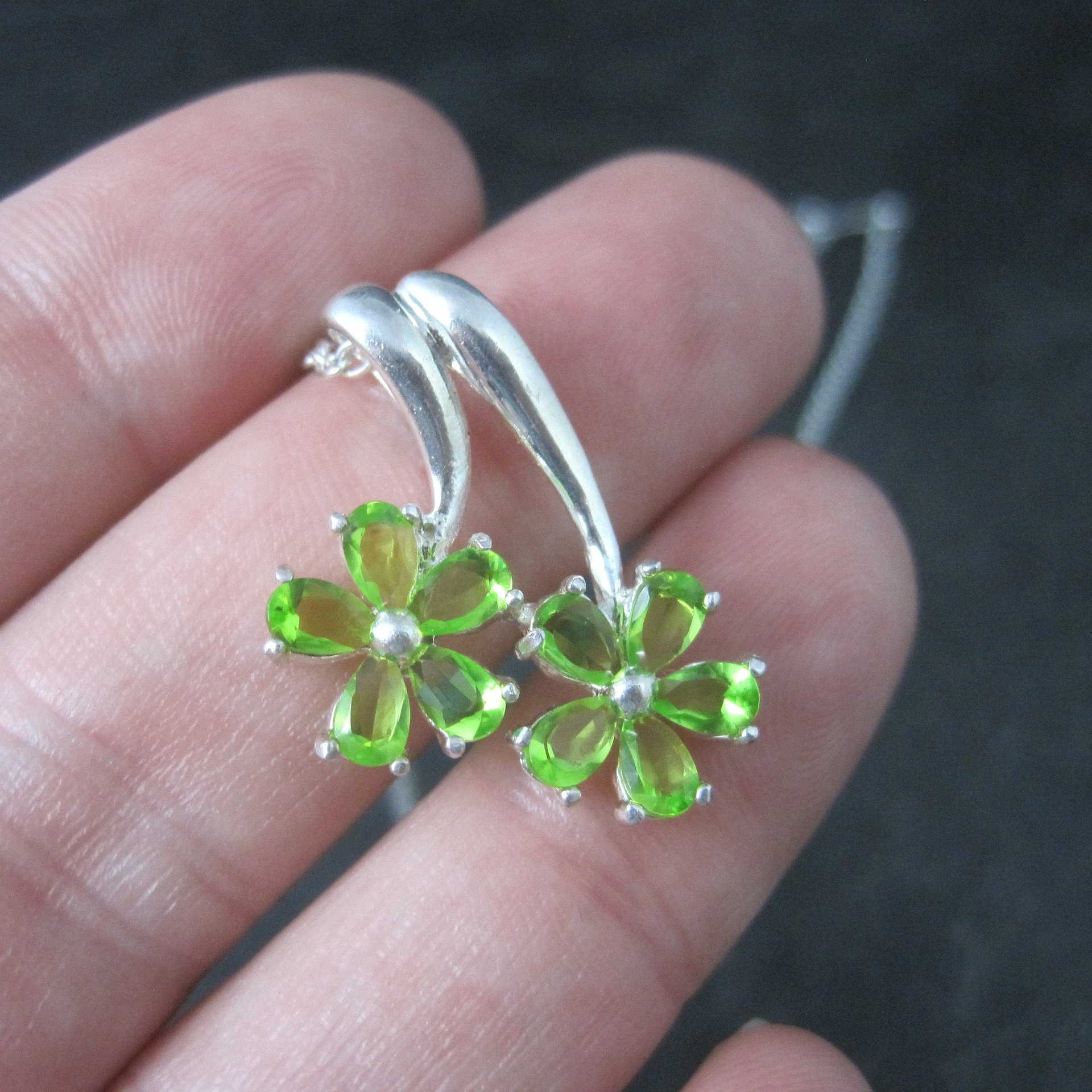 Estate Sterling Peridot Flower Pendant