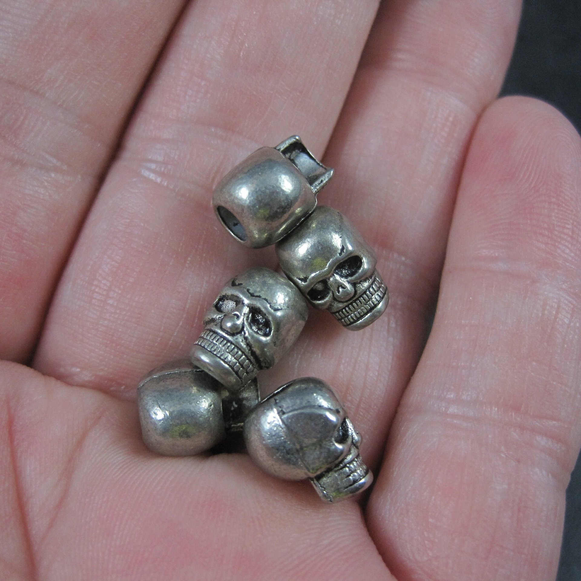 Lot of 5 3D Skull Beads 10mm