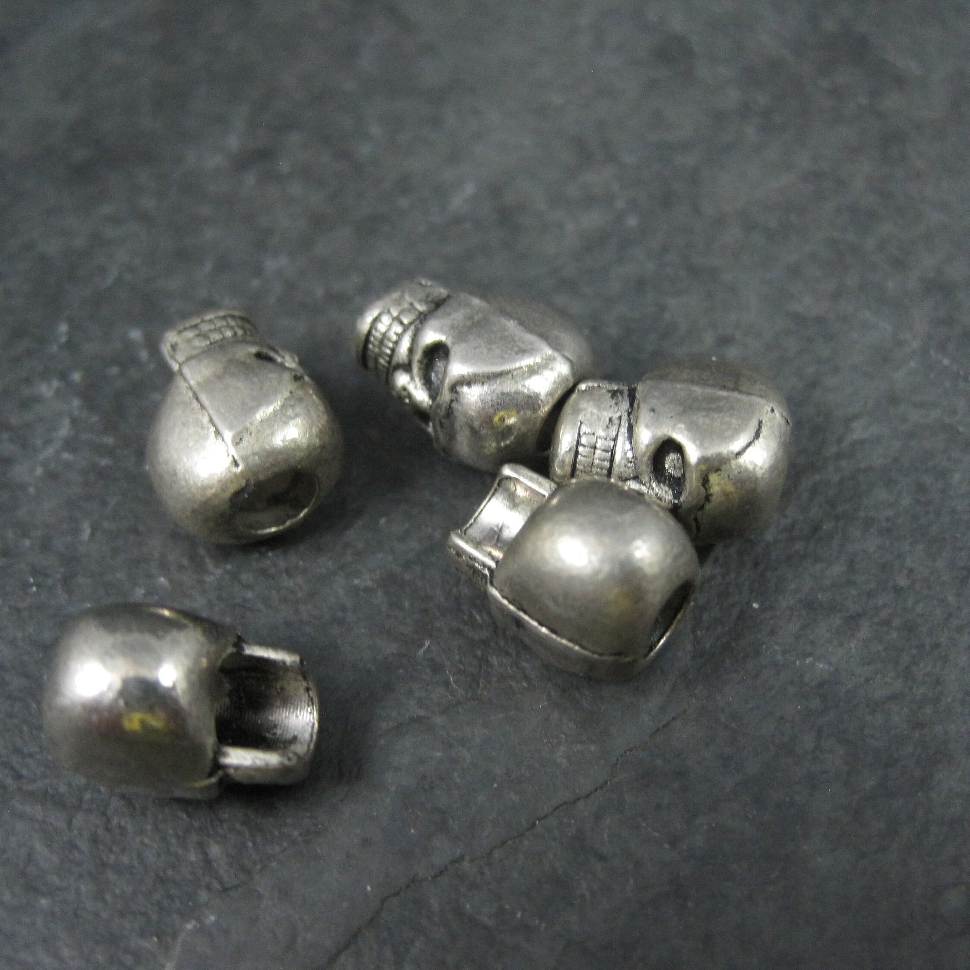 Lot of 5 3D Skull Beads 10mm