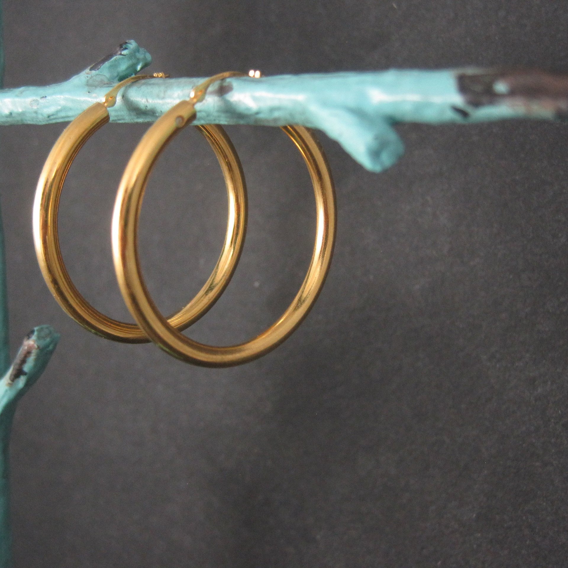 Estate 14K Gold Latchback Hoop Earrings