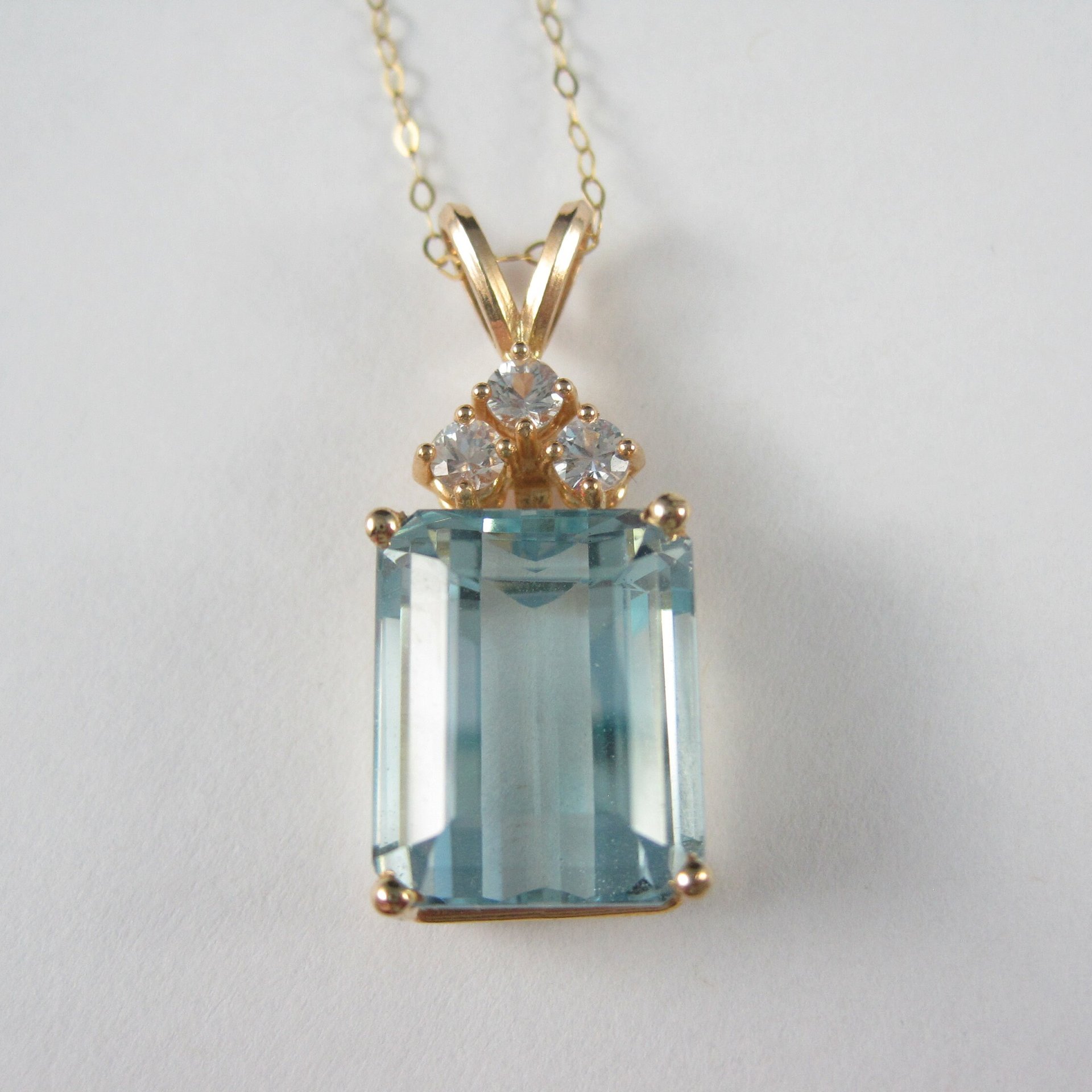 Vintage 14K 14.8 Carat Blue Topaz Diamond Pendant