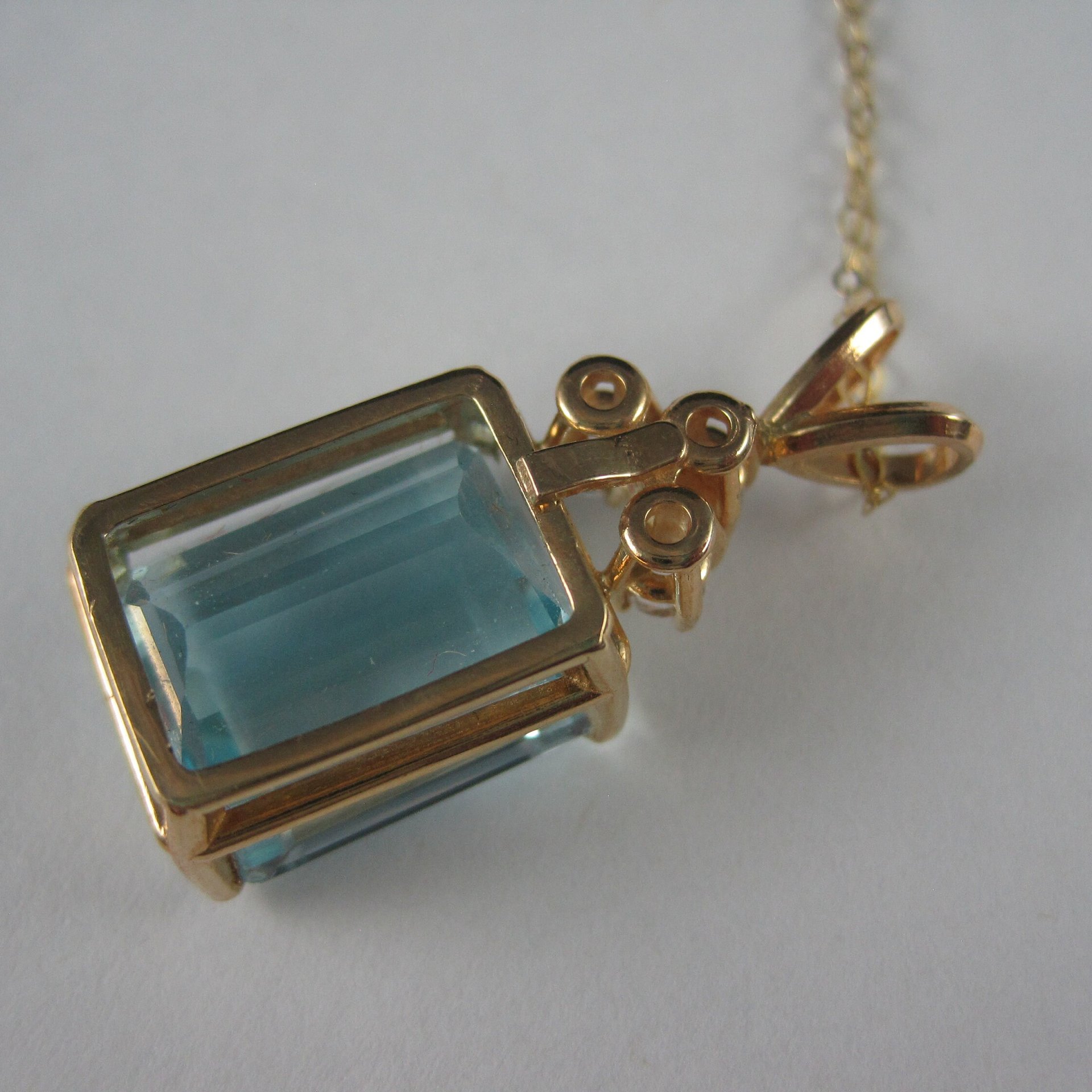 Vintage 14K 14.8 Carat Blue Topaz Diamond Pendant