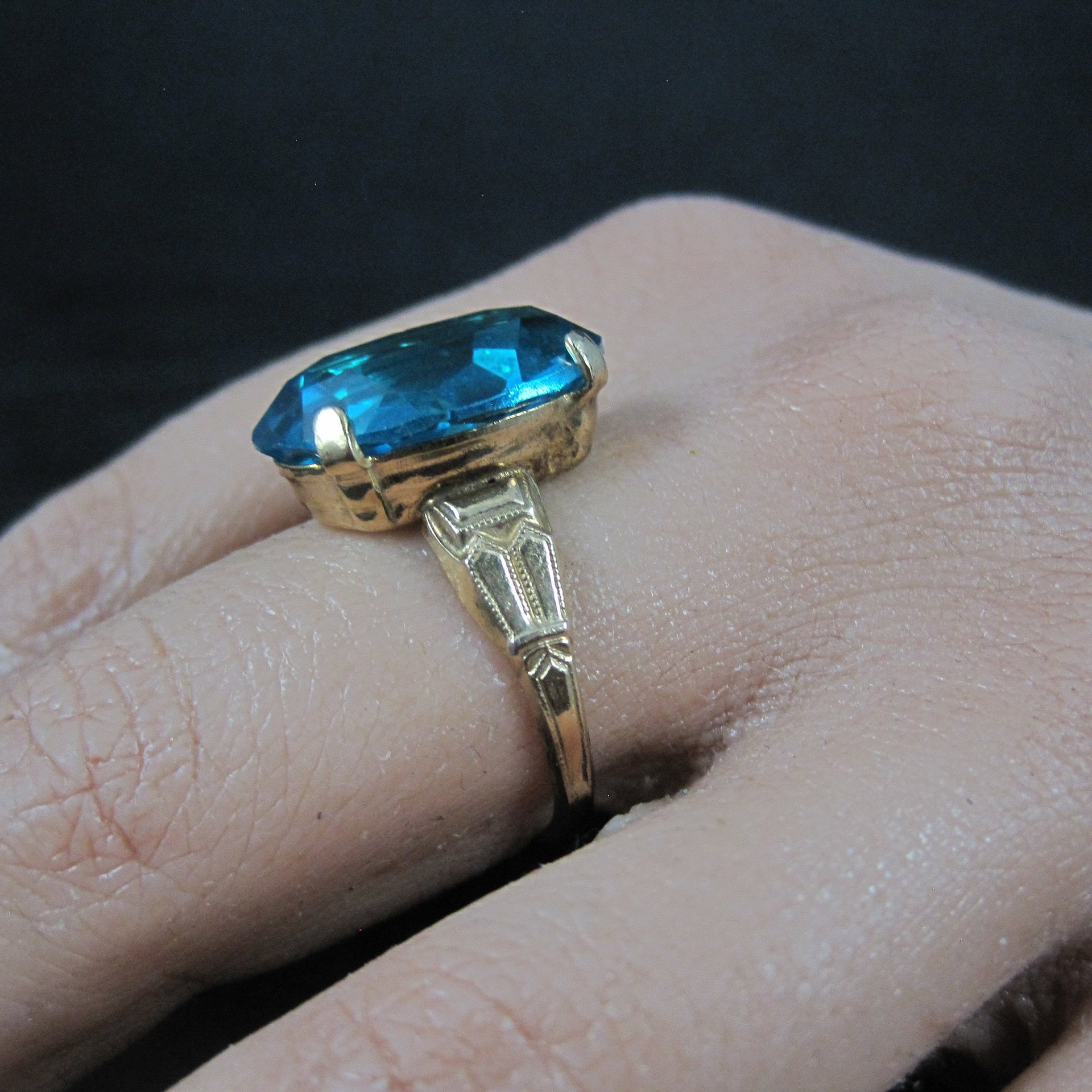 Antique Gold Filled Teal Glass Ring Size 9