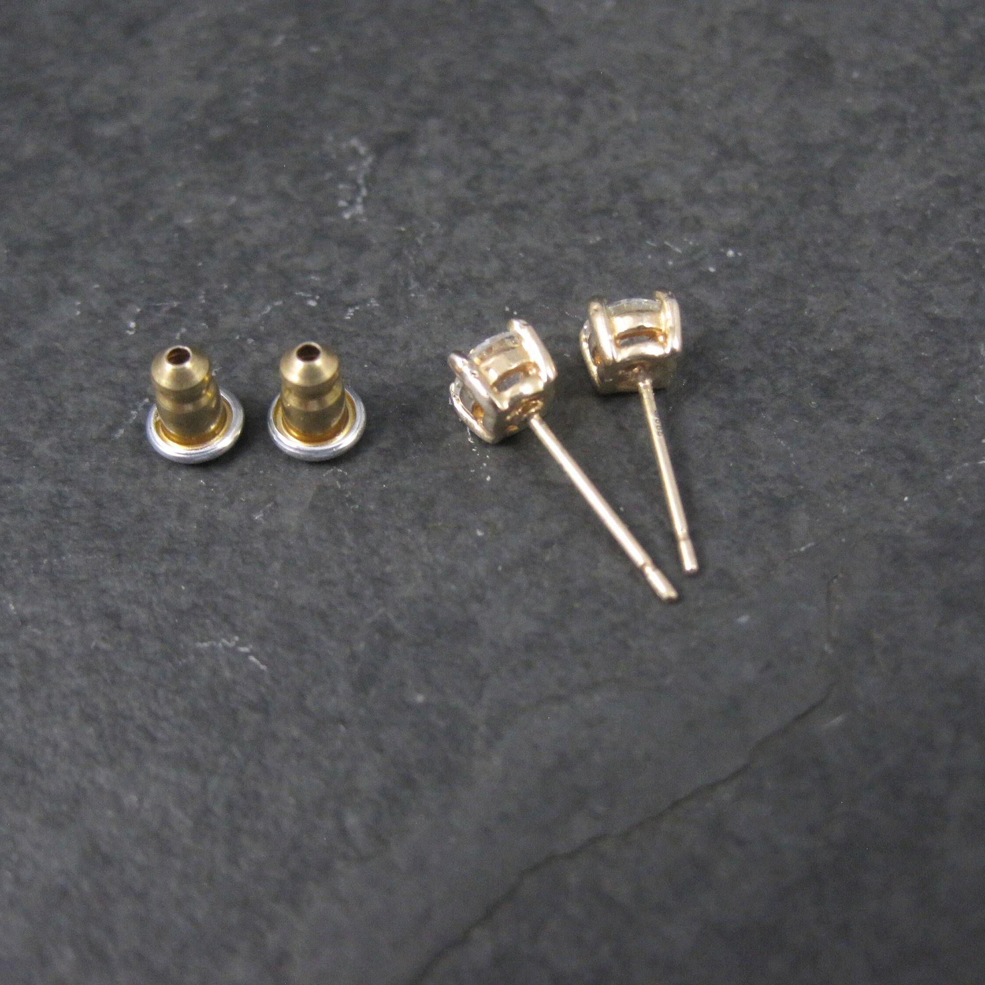 Vintage 14K Cz 4mm Stud Earrings