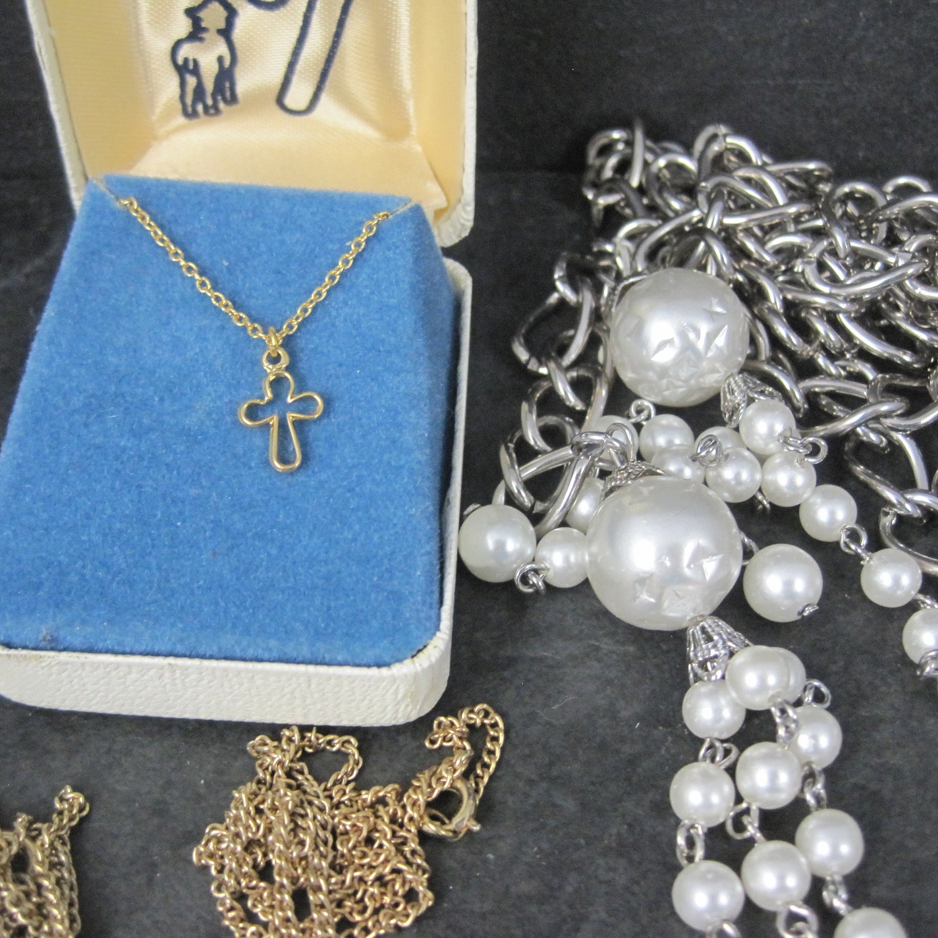 Destash Large Lot of Vintage Jewelry Lot Necklaces & Pendants