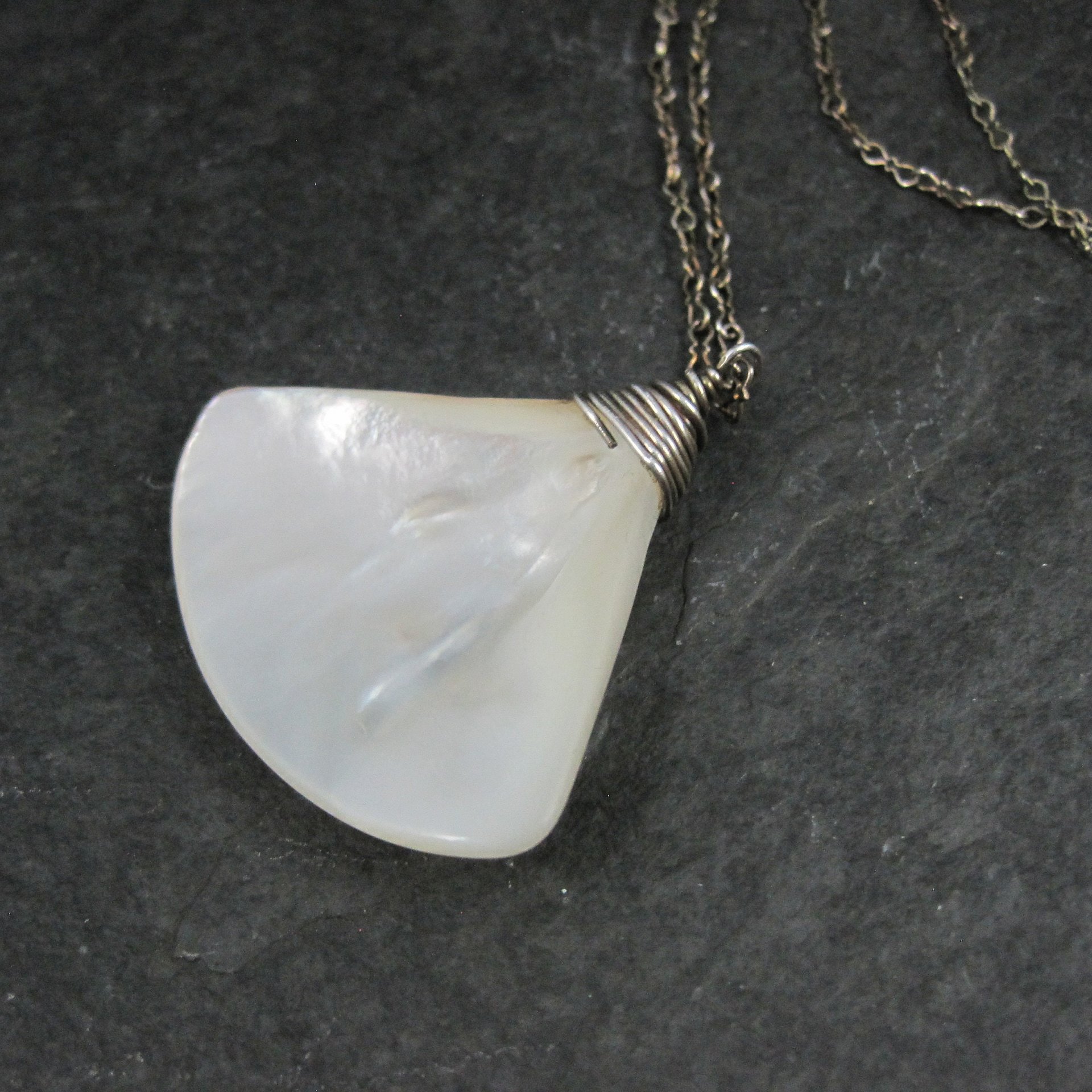 Vintage Sterling Mother of Pearl Shell Pendant Necklace