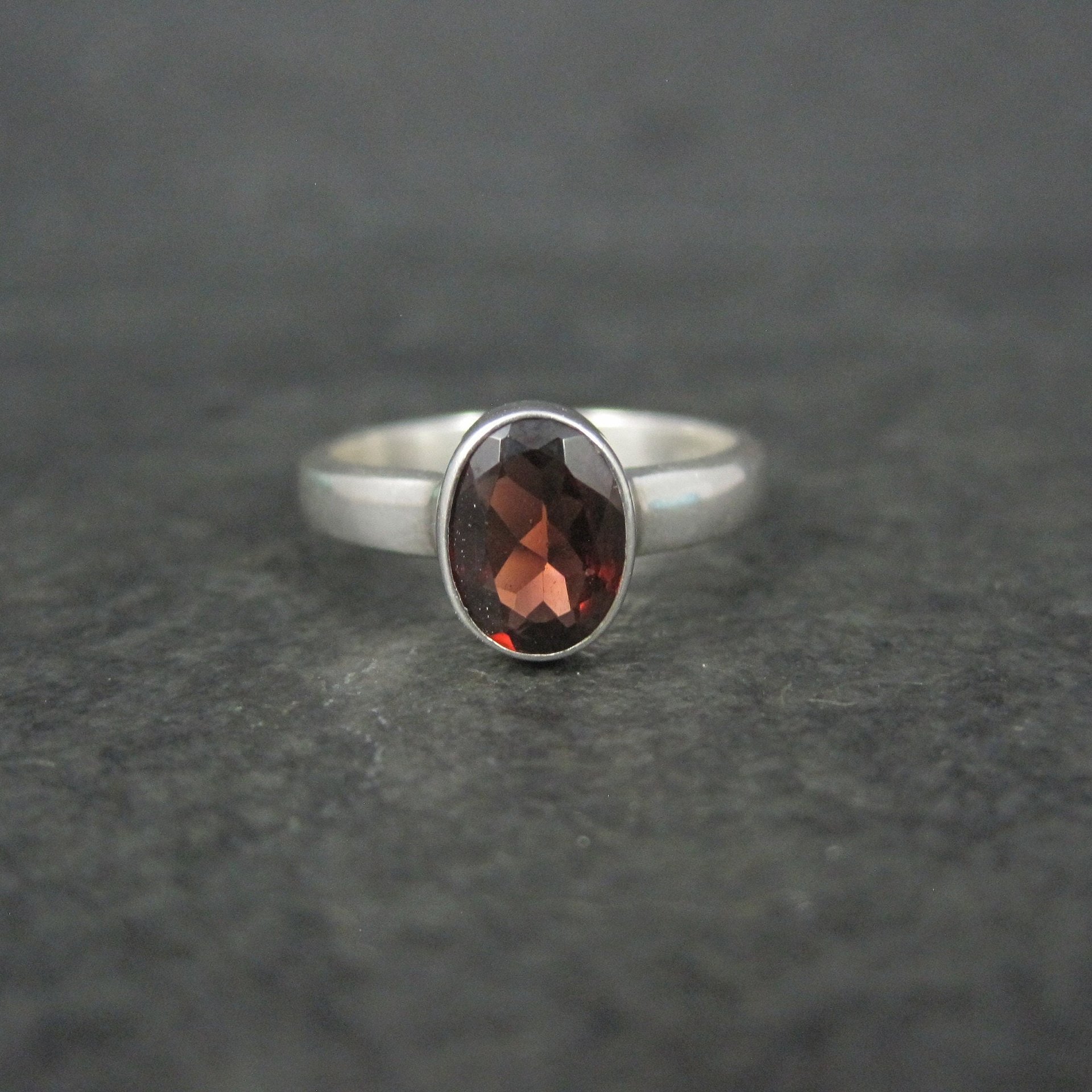 Vintage Sterling Garnet Solitaire Ring Size 6