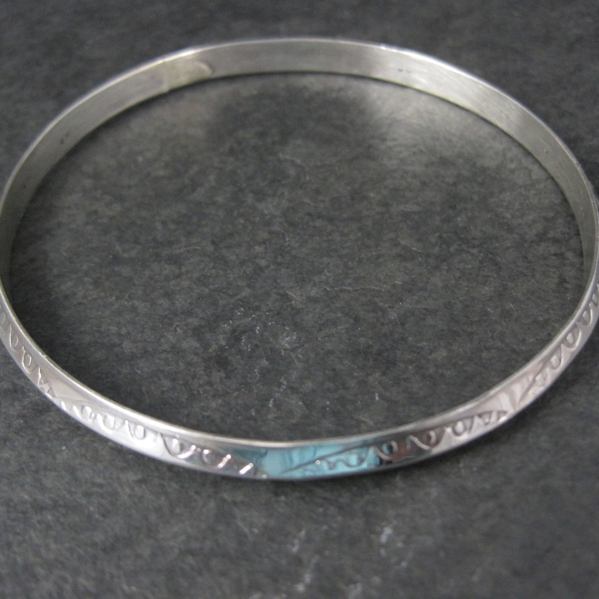 Navajo Carinated 5mm Sterling Bangle Bracelet 8 Inches Tahe 1A