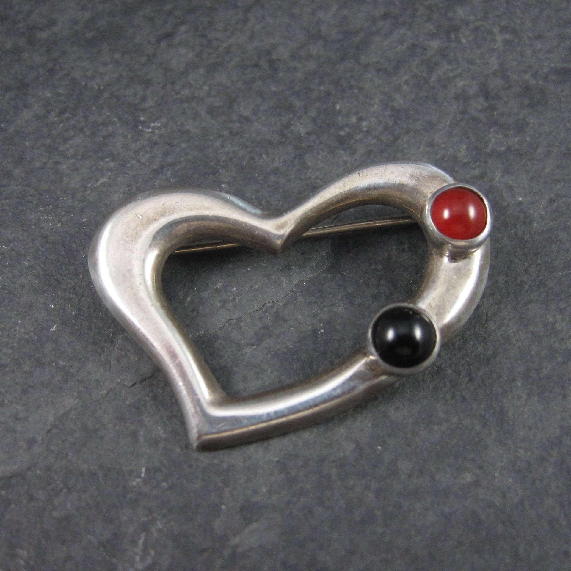 Vintage Sterling Carnelian Onyx Heart Brooch