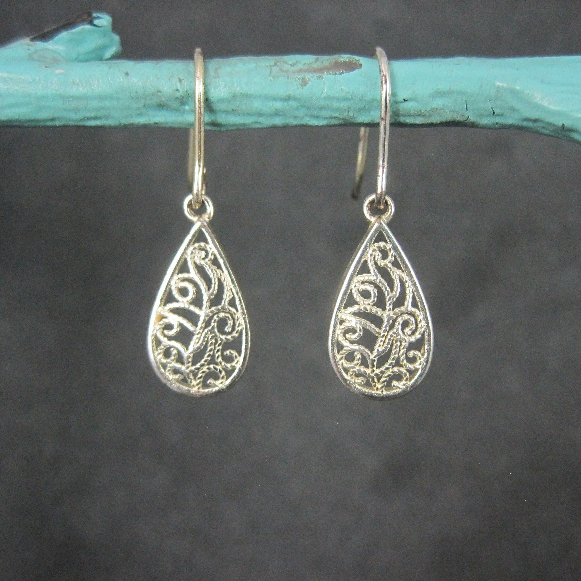 Small Vintage Sterling Filigree Earrings
