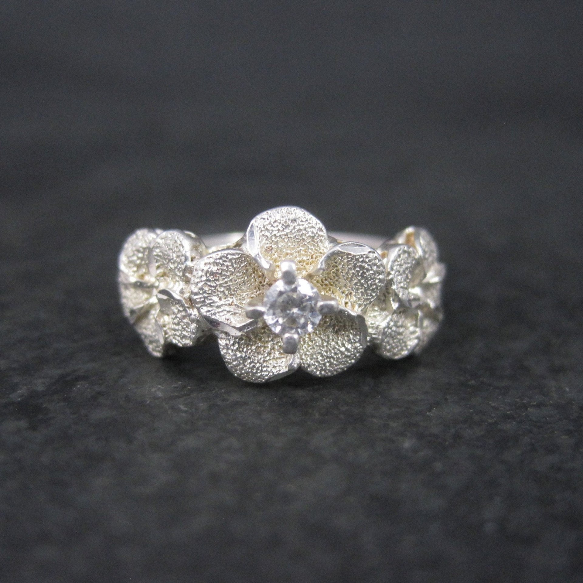 Sterling 3 Flower Ring Size 7