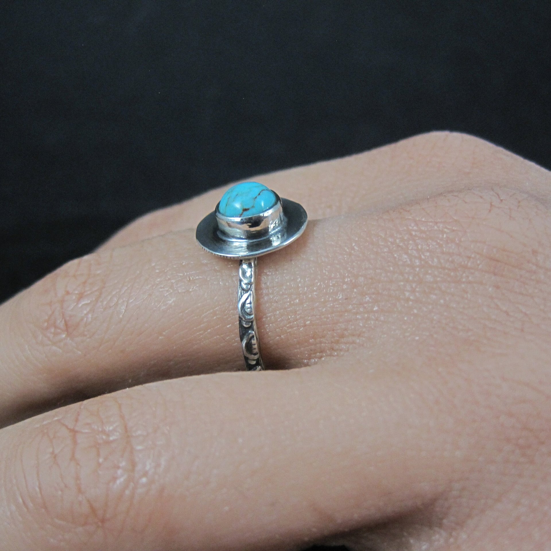 Sterling Silver Turquoise Ring Carved Band New Old Stock Multiple Sizes 6.5, 7, 8