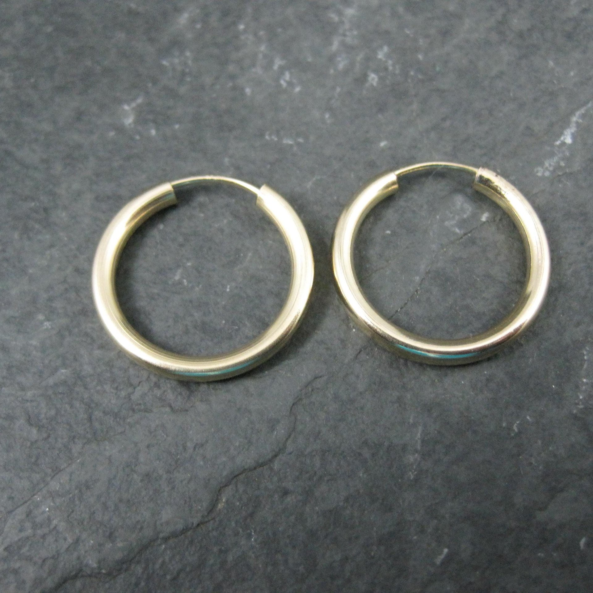 3/4" Gold Hoop Earrings 19mm 14K Gold Filled New Old Stock