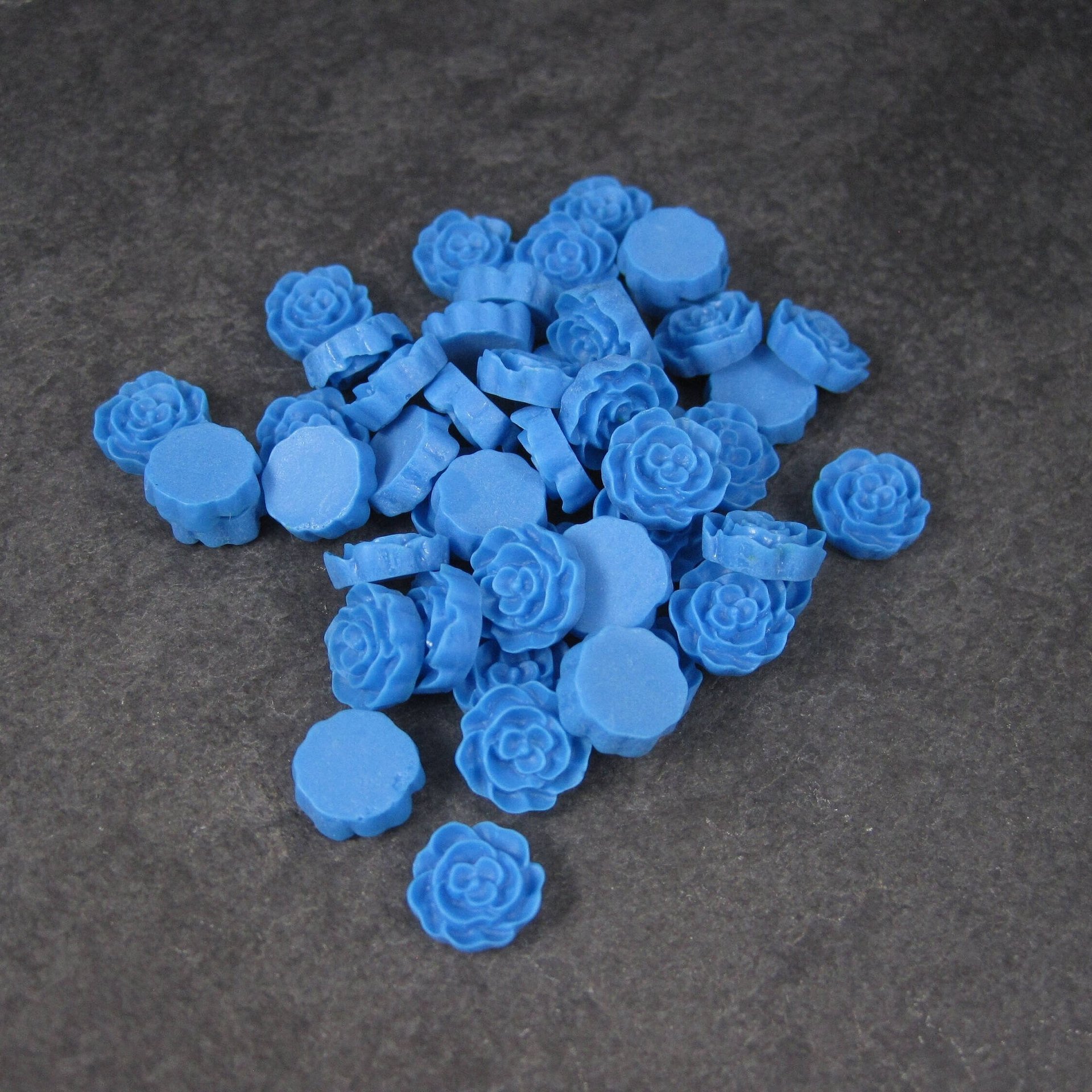 Blue Resin Flowers 12mm
