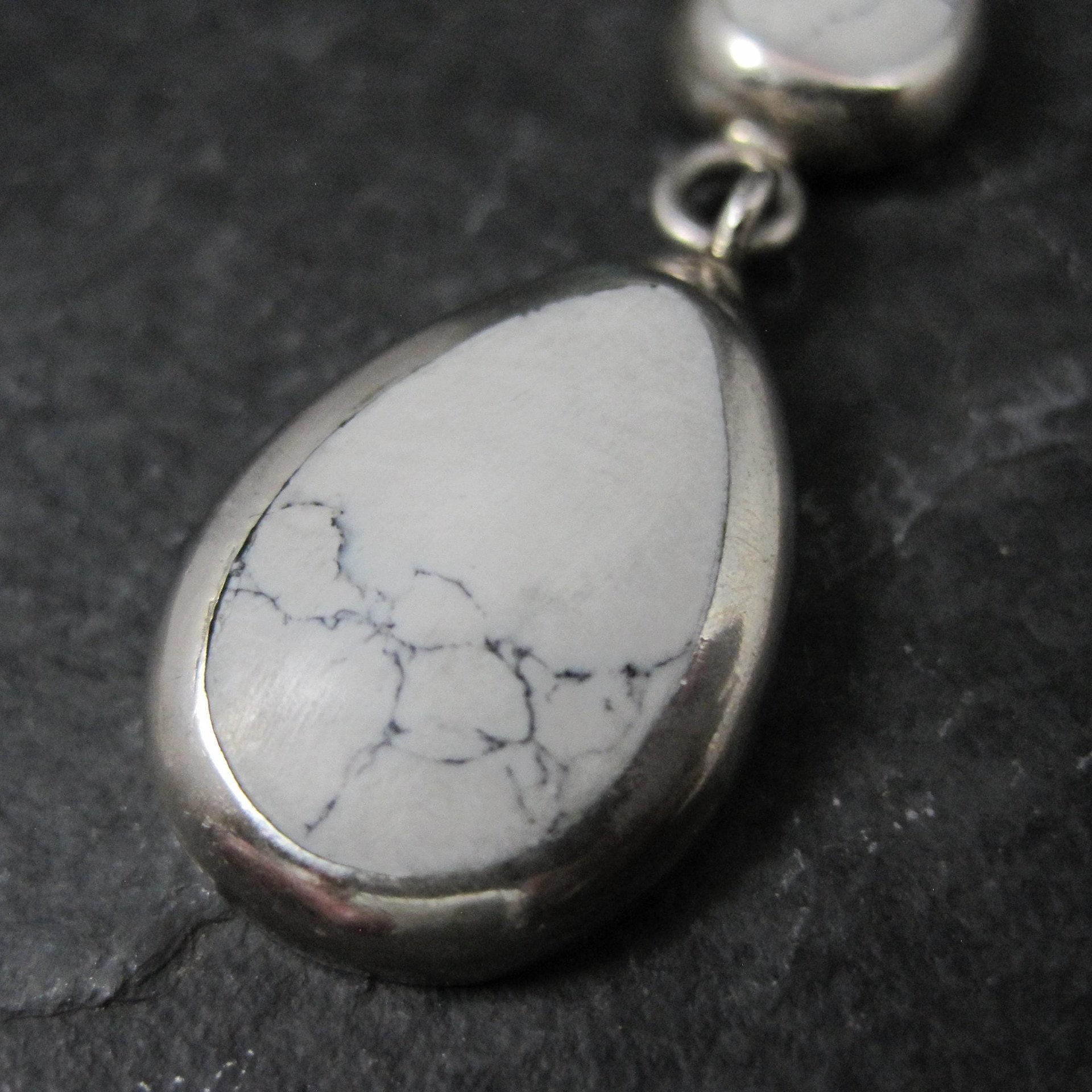 Long Mexican Sterling Howlite Pendant Vintage