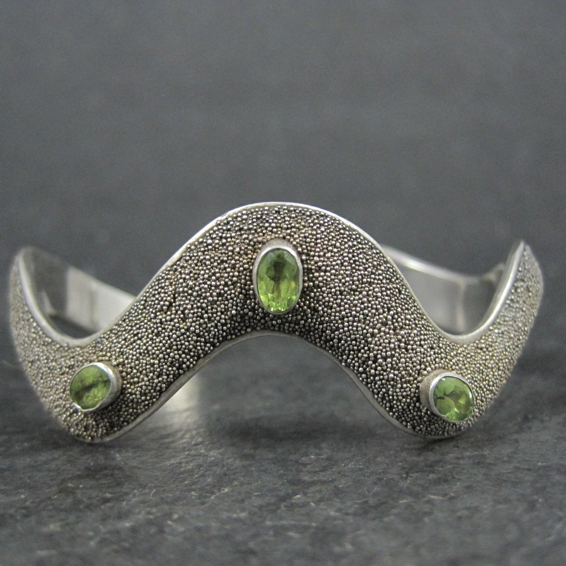 Wavy Textured Peridot Cuff Bracelet Vintage Sterling Silver 6.5 Inches
