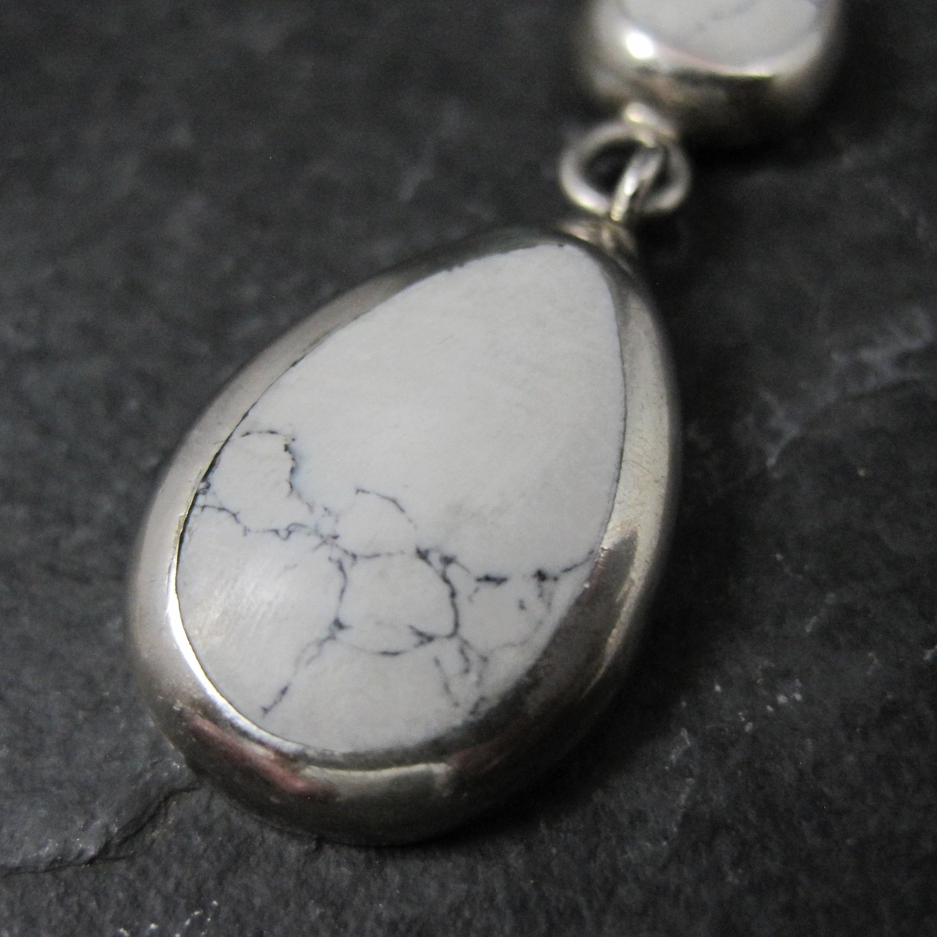 Long Mexican Sterling Howlite Pendant Vintage