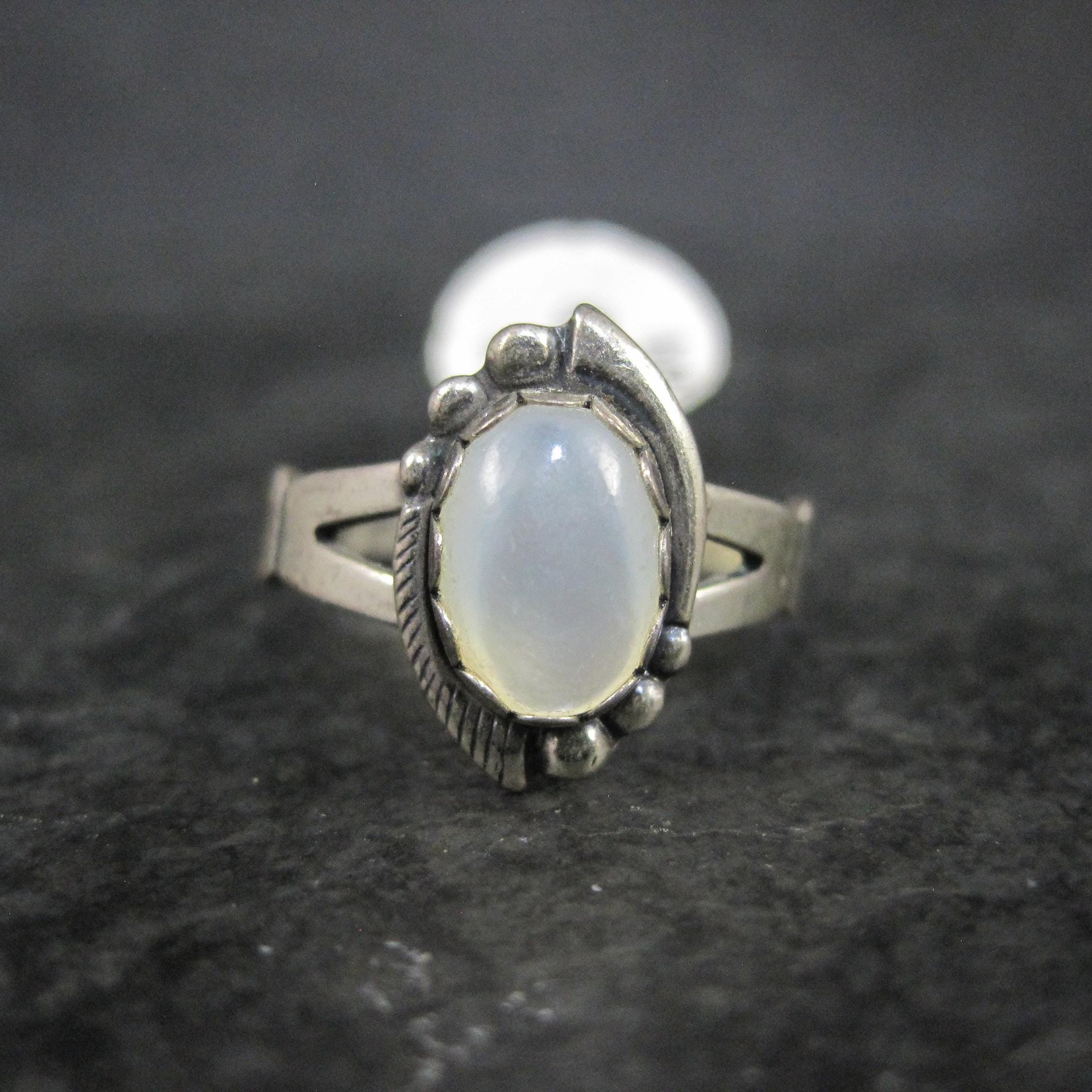 Vintage Southwestern Sterling Mother of Pearl Ring Sizes 6-6.5