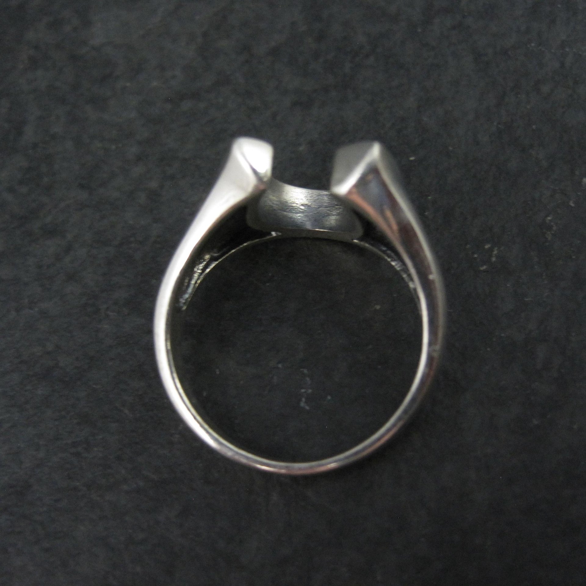 Vintage Sterling Silver Howlite Inlay Horseshoe Ring Size 8