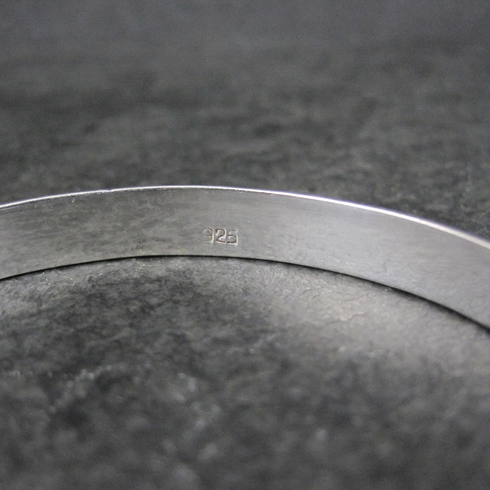 Simple Sterling Silver Hinged Bangle Bracelet 7"
