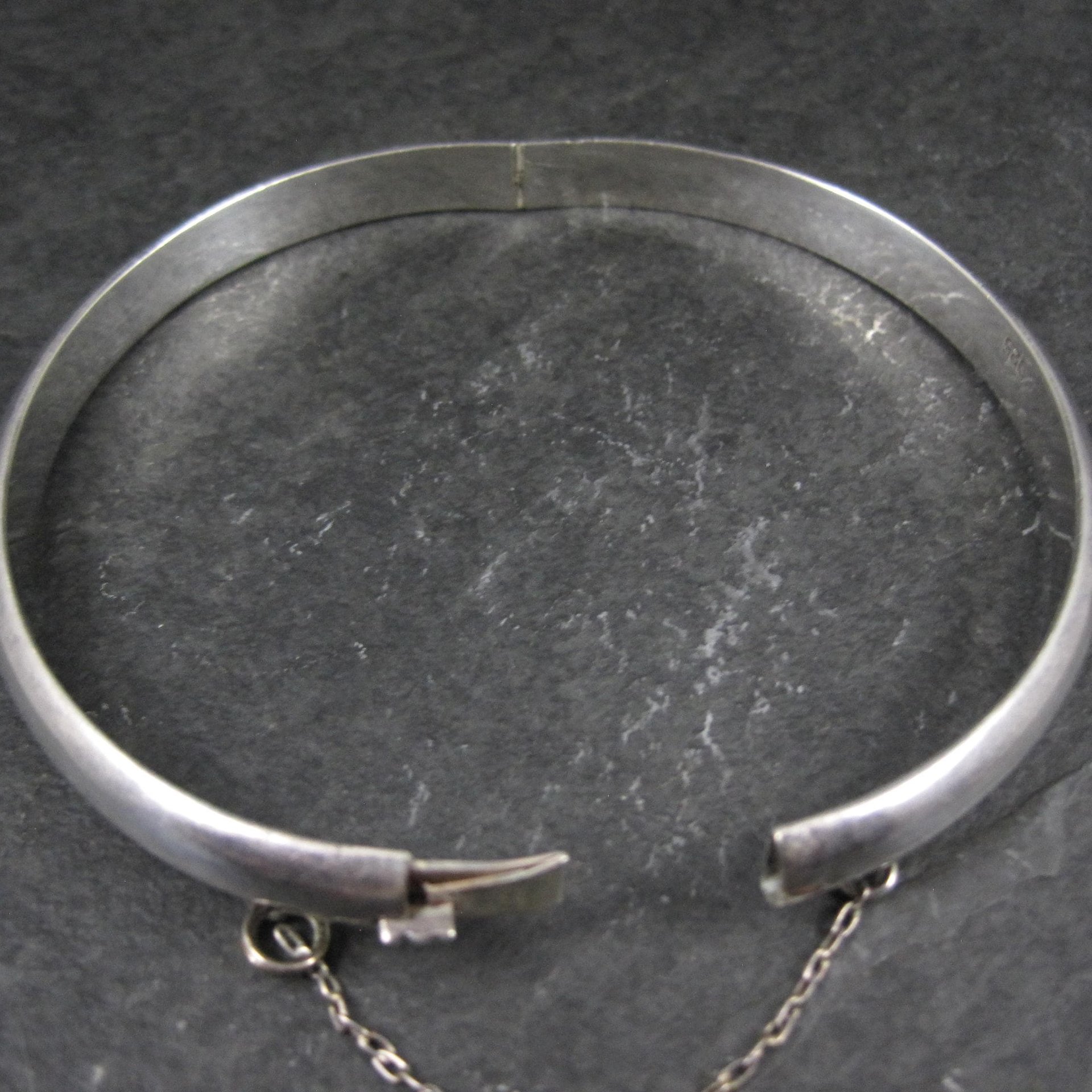 Simple Sterling Silver Hinged Bangle Bracelet 7"