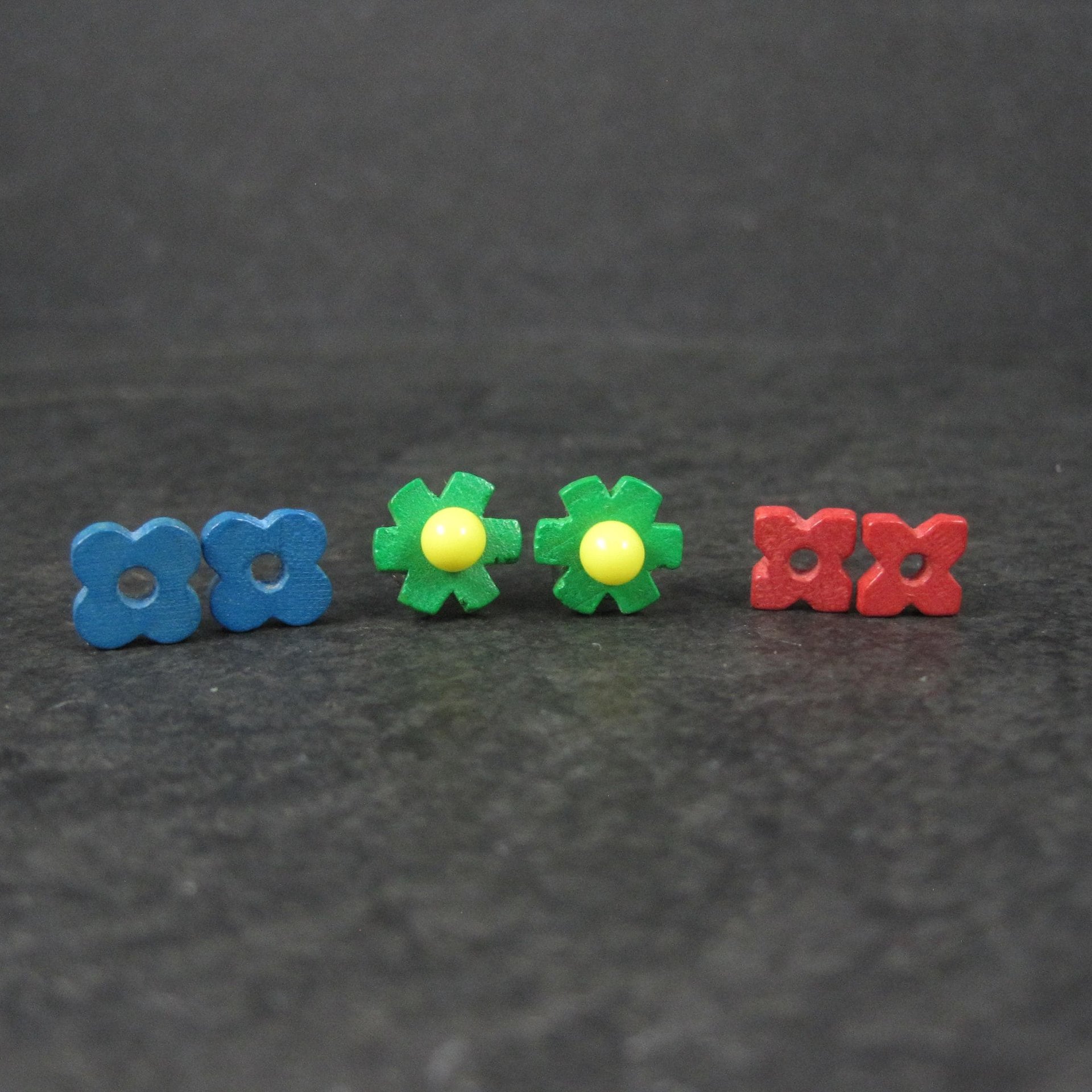 1990s Avon Interchangeable Flower Stud Earrings