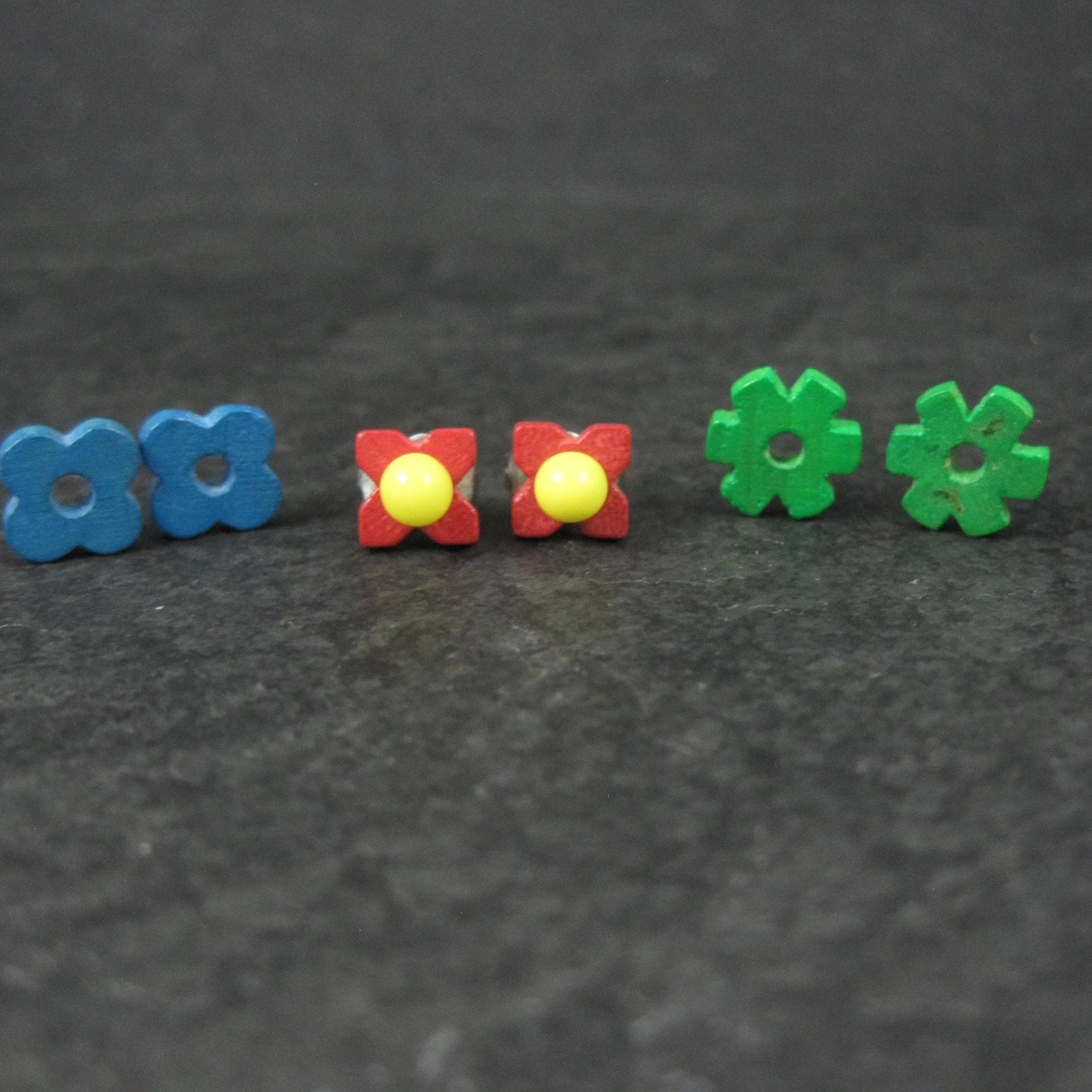 1990s Avon Interchangeable Flower Stud Earrings