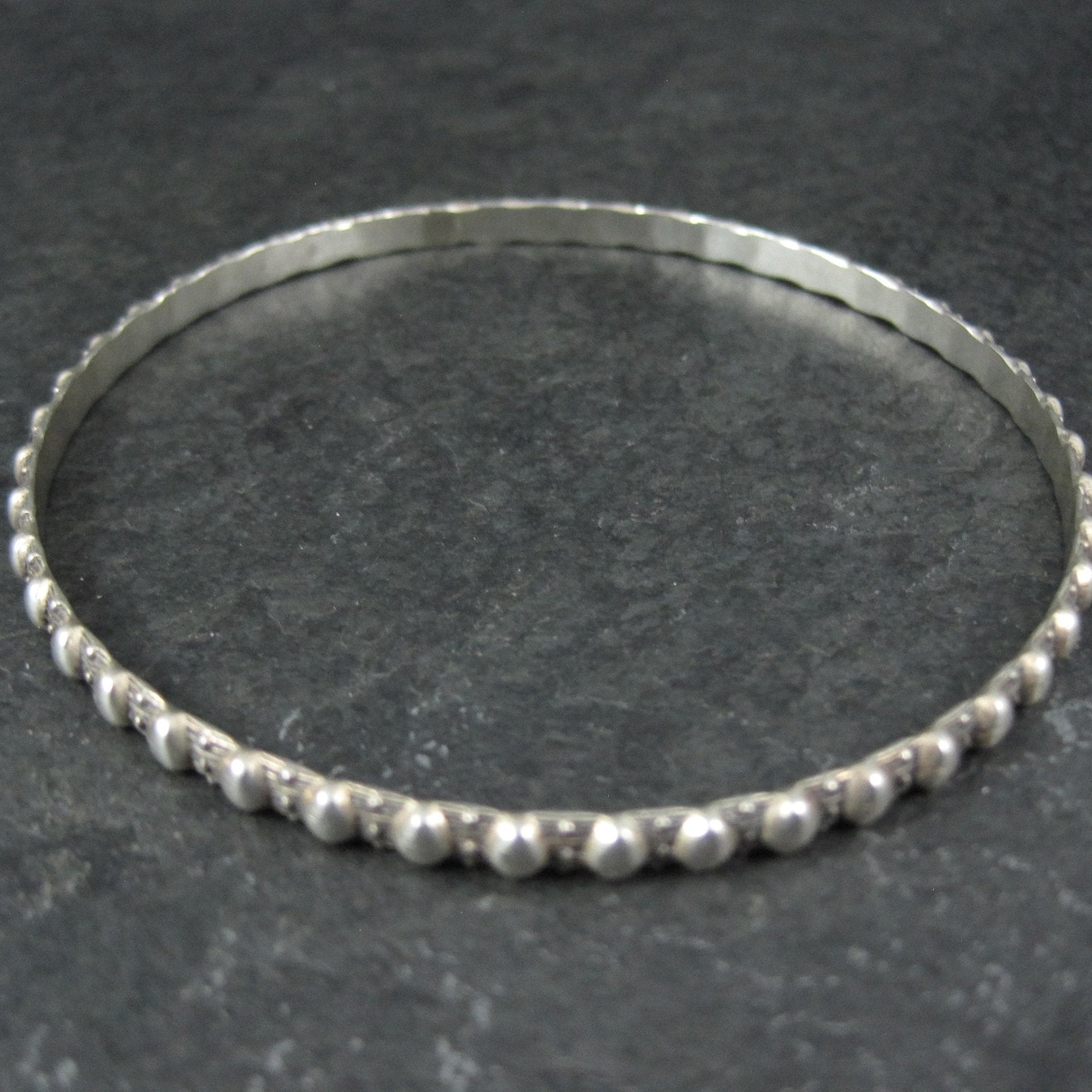 Vintage Sterling Bangle Bracelet 7.5"