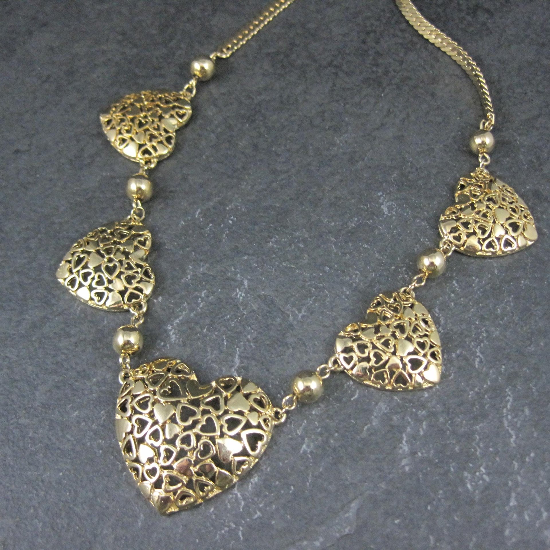 Gold Tone Filigree Heart Necklace 17.5"