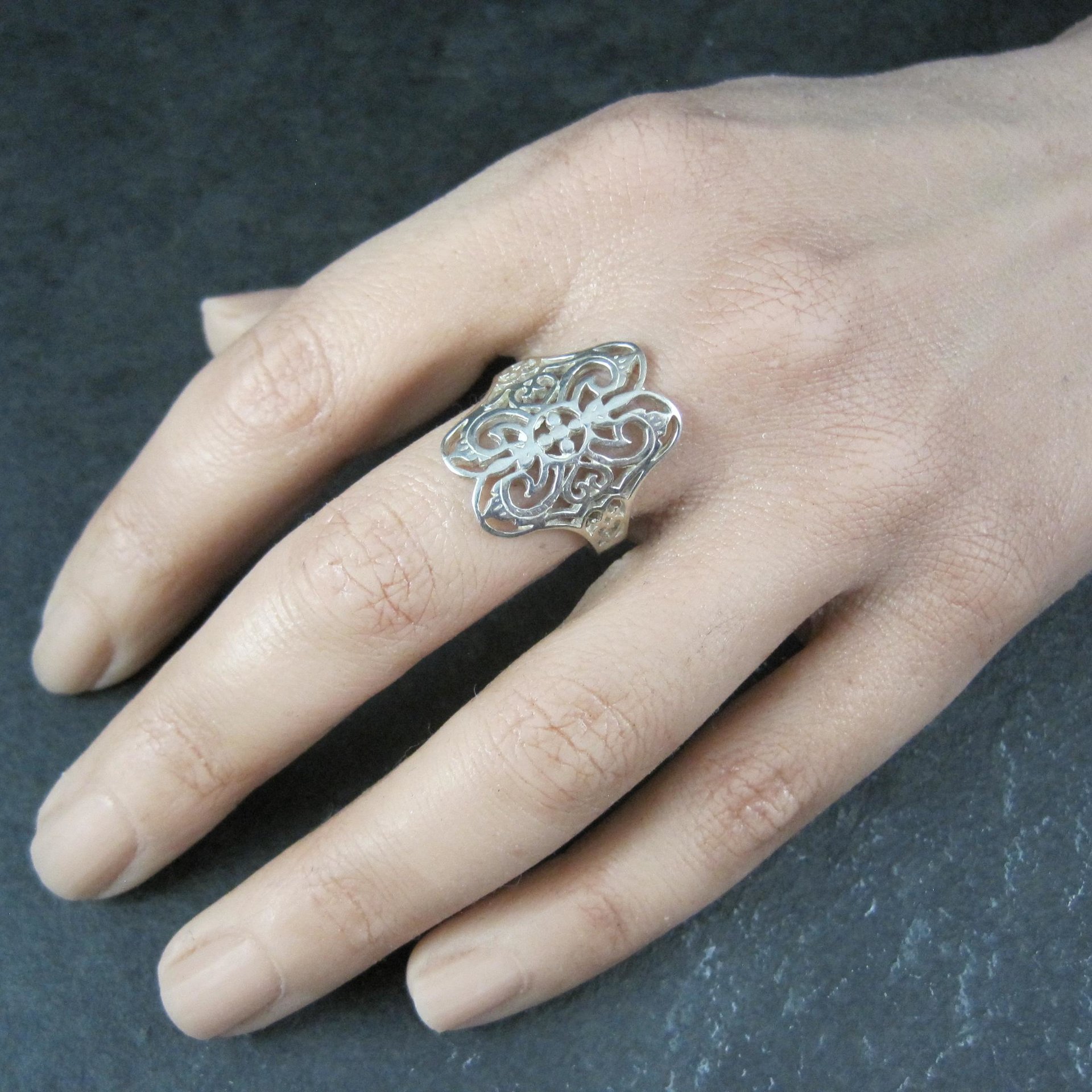 Vintage Sterling Silver Filigree Ring Size 8