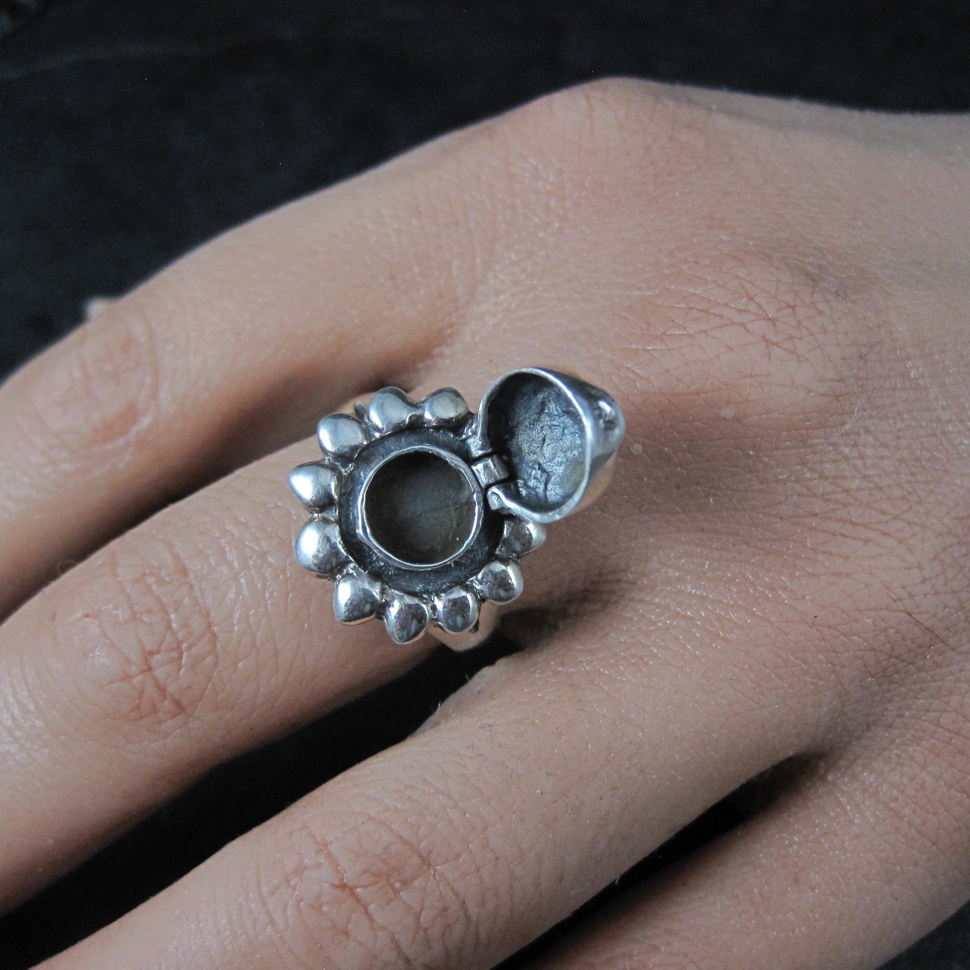 Vintage Sterling Sun Poison Ring Size 7