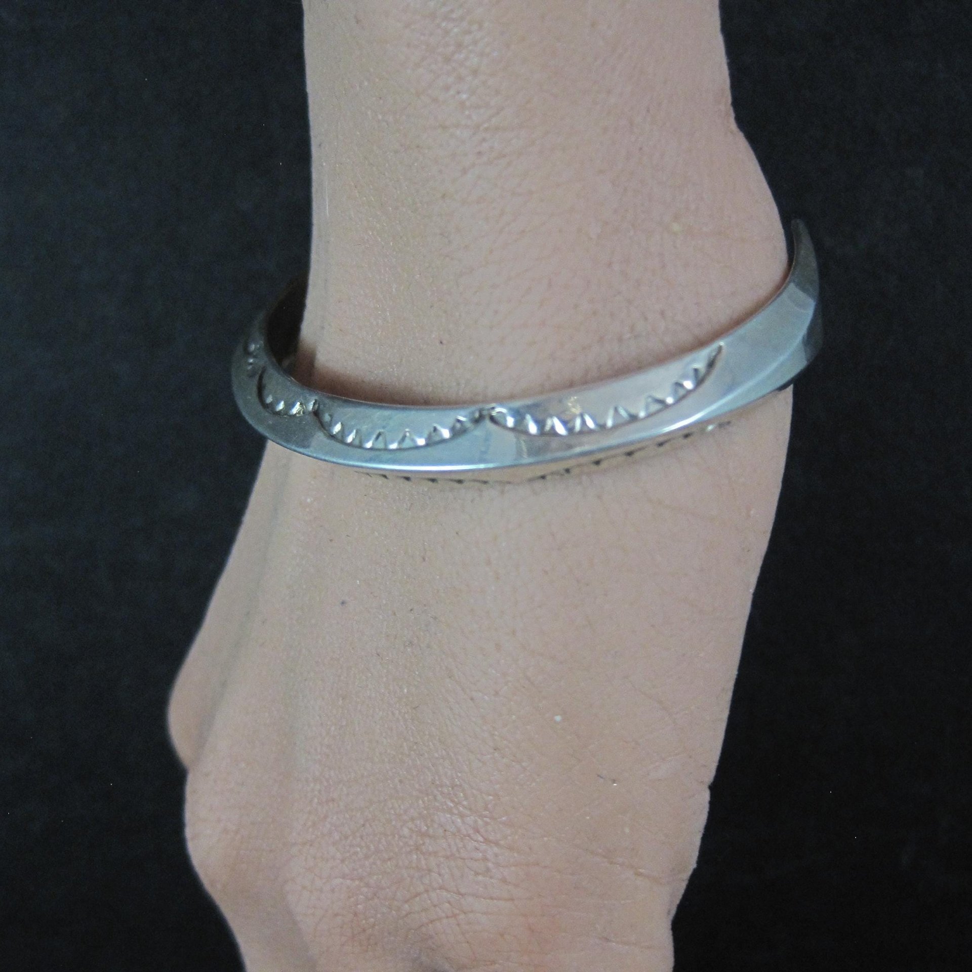 Southwestern Sterling Carinated Cuff Bracelet Tahe 6.75 Inches